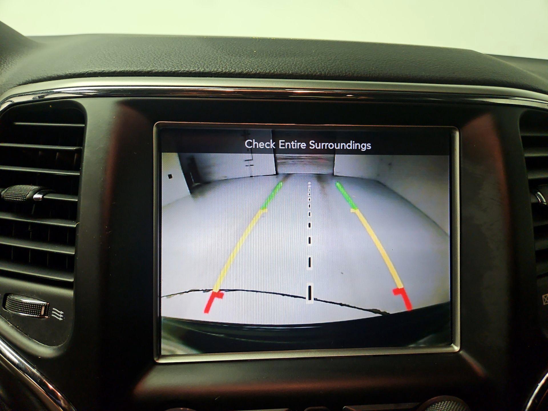 Thumbnail: 2017 Jeep Grand Cherokee - 15