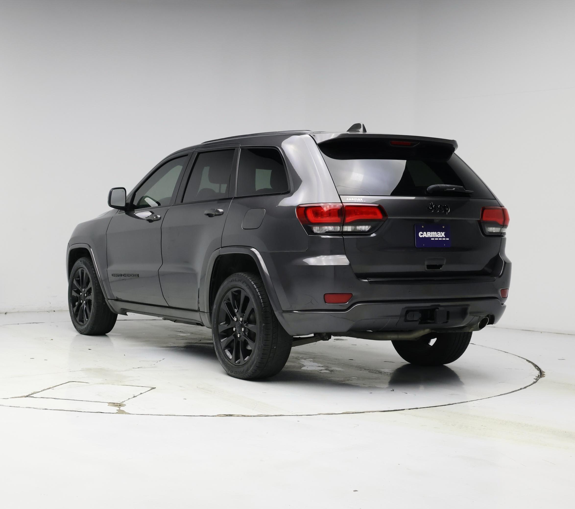 Thumbnail: 2017 Jeep Grand Cherokee - 2