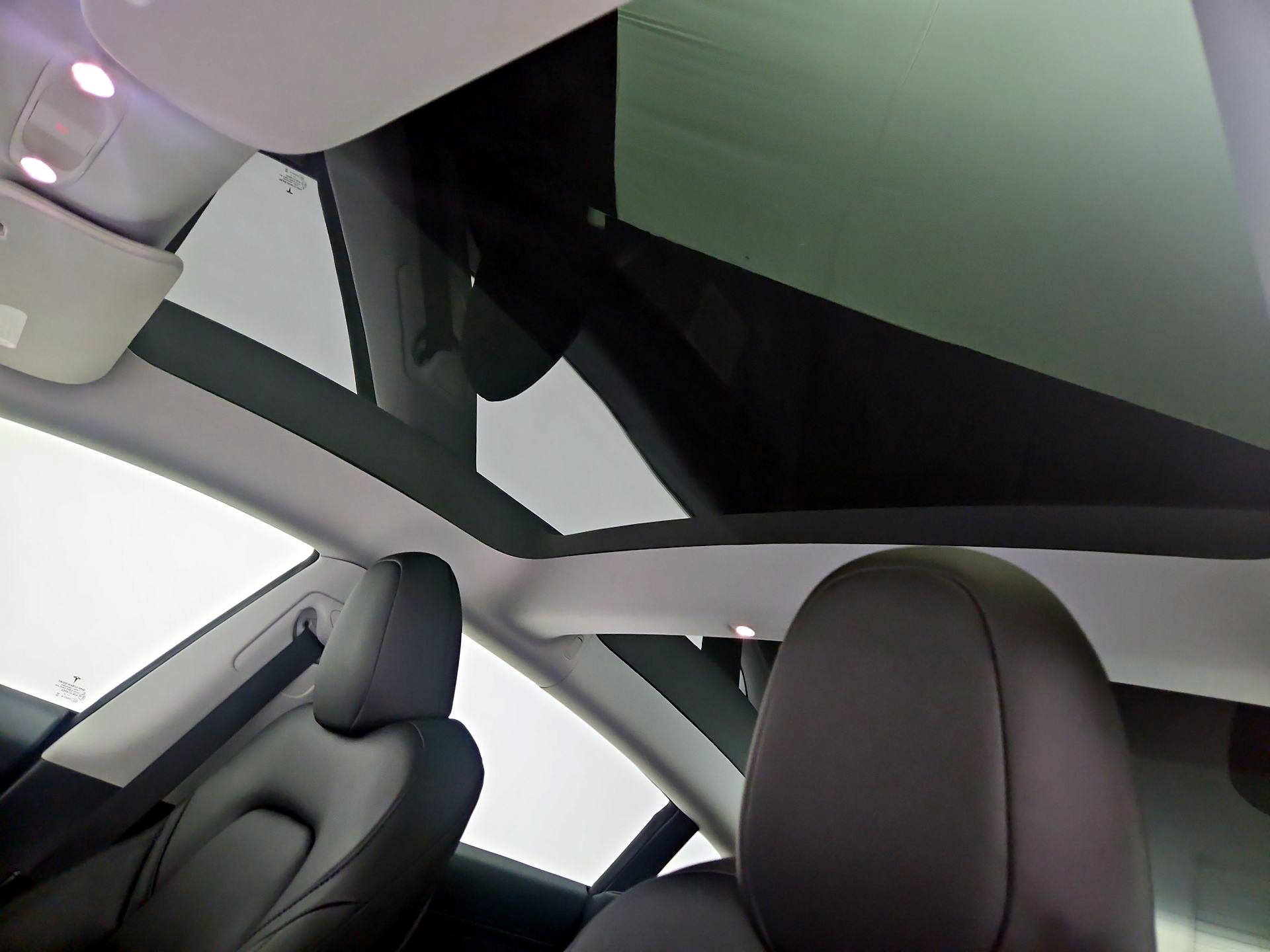 Thumbnail: 2023 Tesla Model 3 - 18