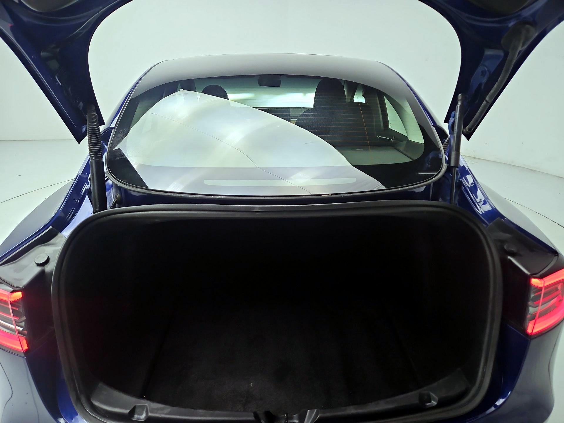 Thumbnail: 2023 Tesla Model 3 - 20