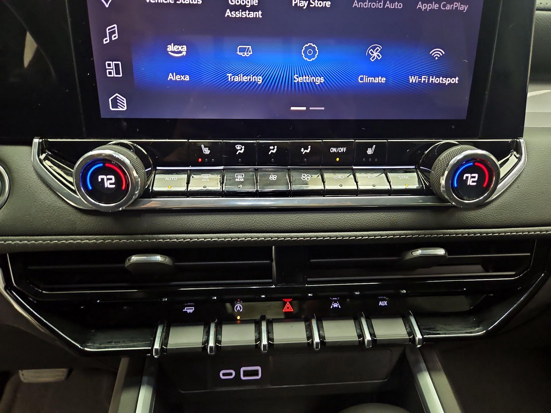 Thumbnail: 2024 Chevrolet Colorado - 16