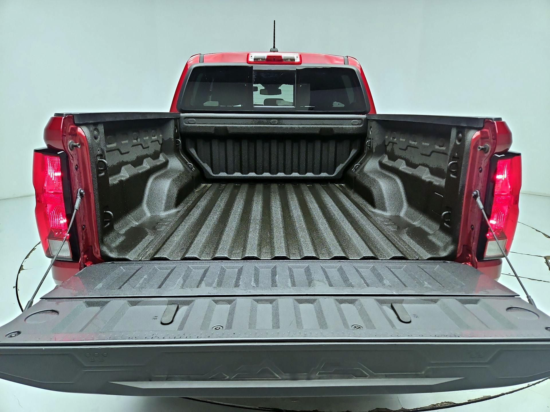 Thumbnail: 2024 Chevrolet Colorado - 20