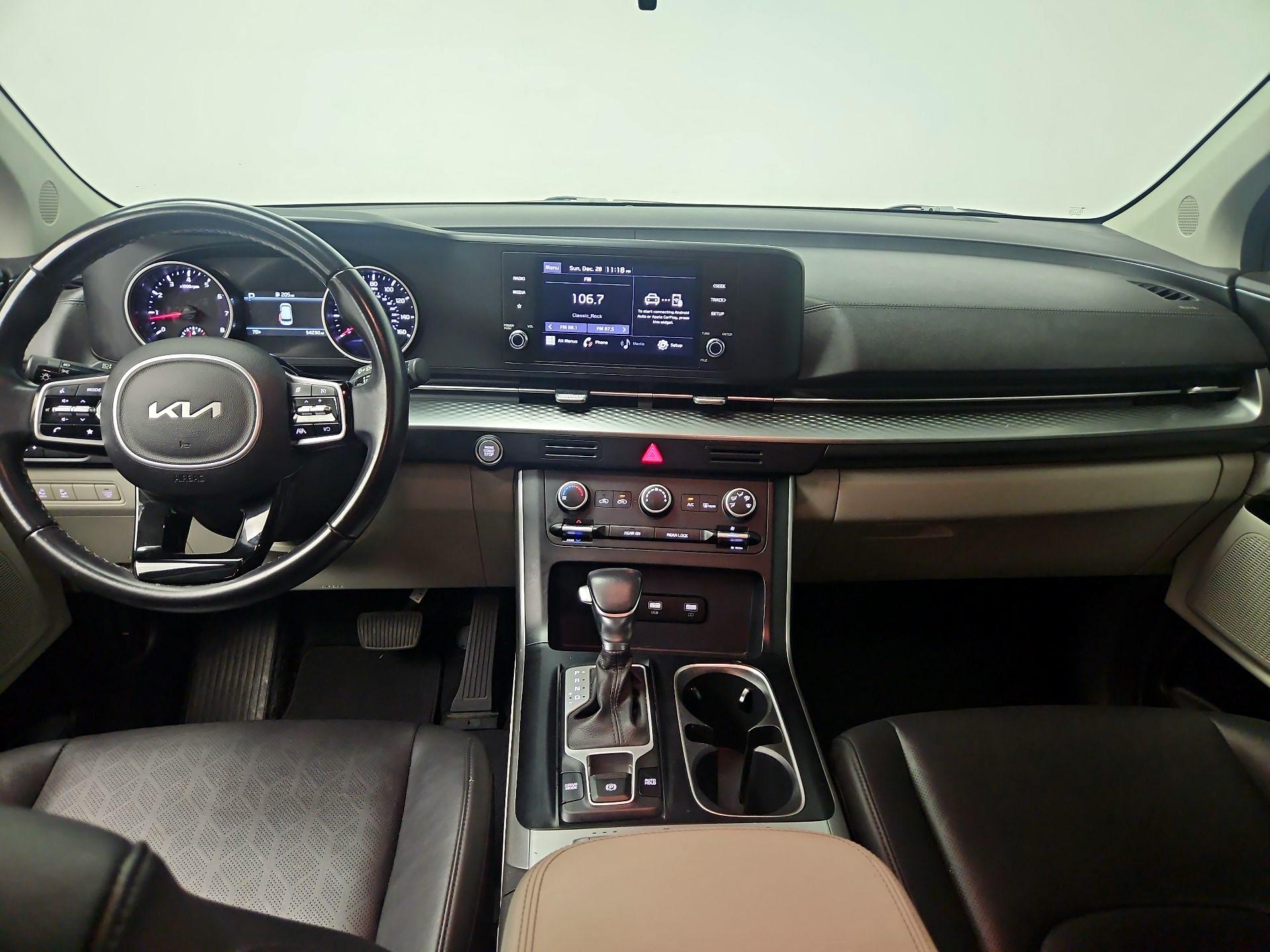 Thumbnail: 2022 Kia Carnival - 9