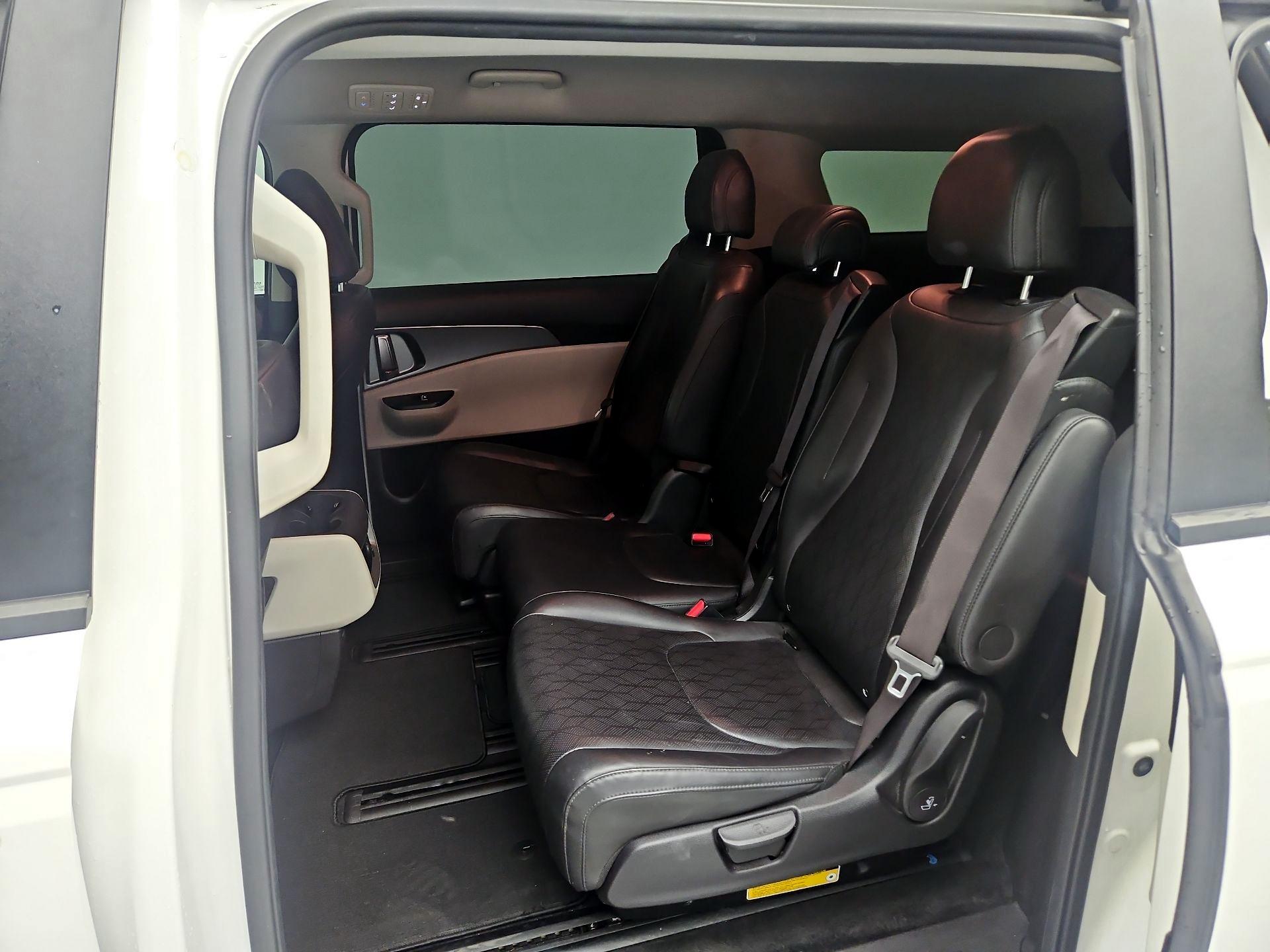 Thumbnail: 2022 Kia Carnival - 19