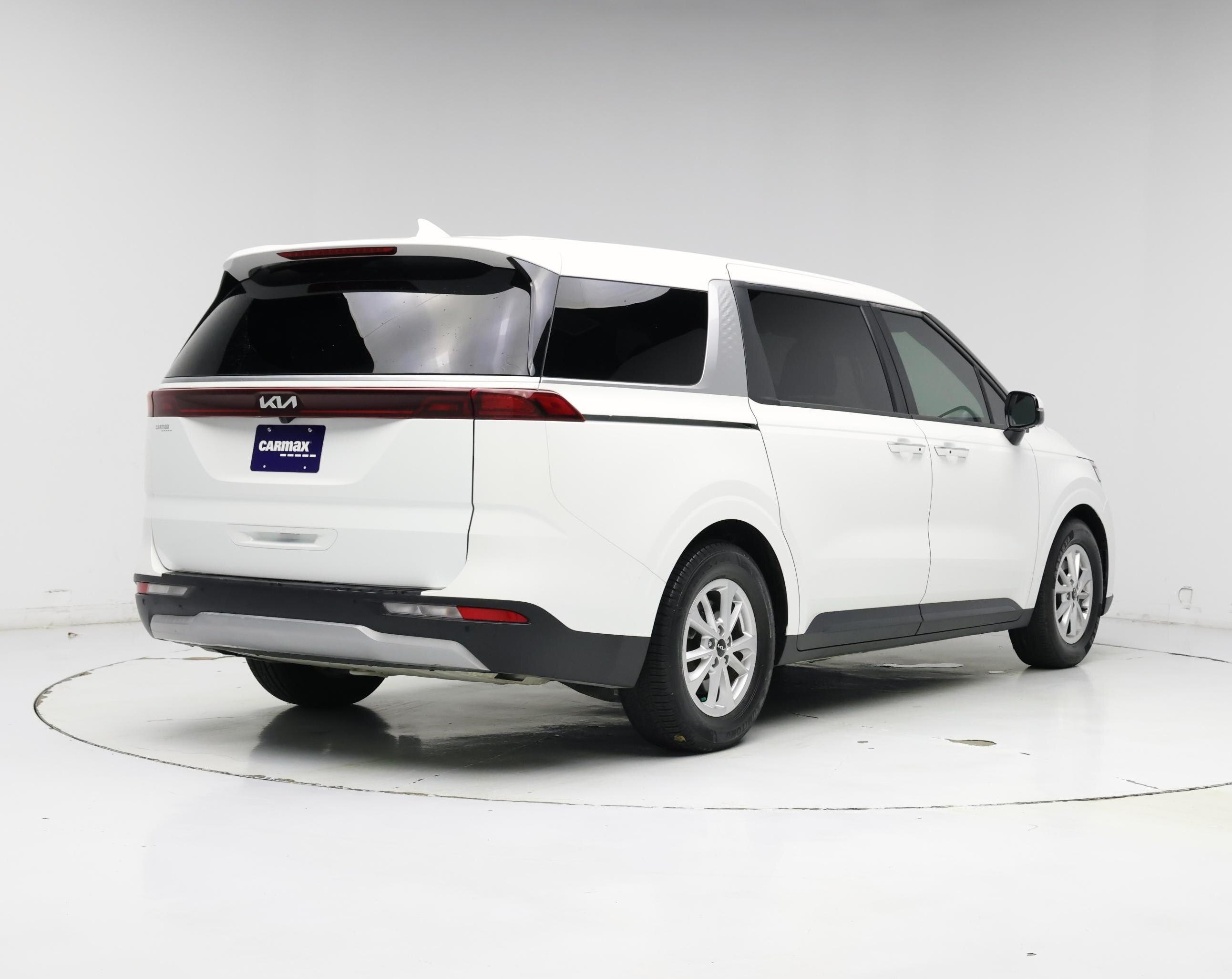 Thumbnail: 2022 Kia Carnival - 8