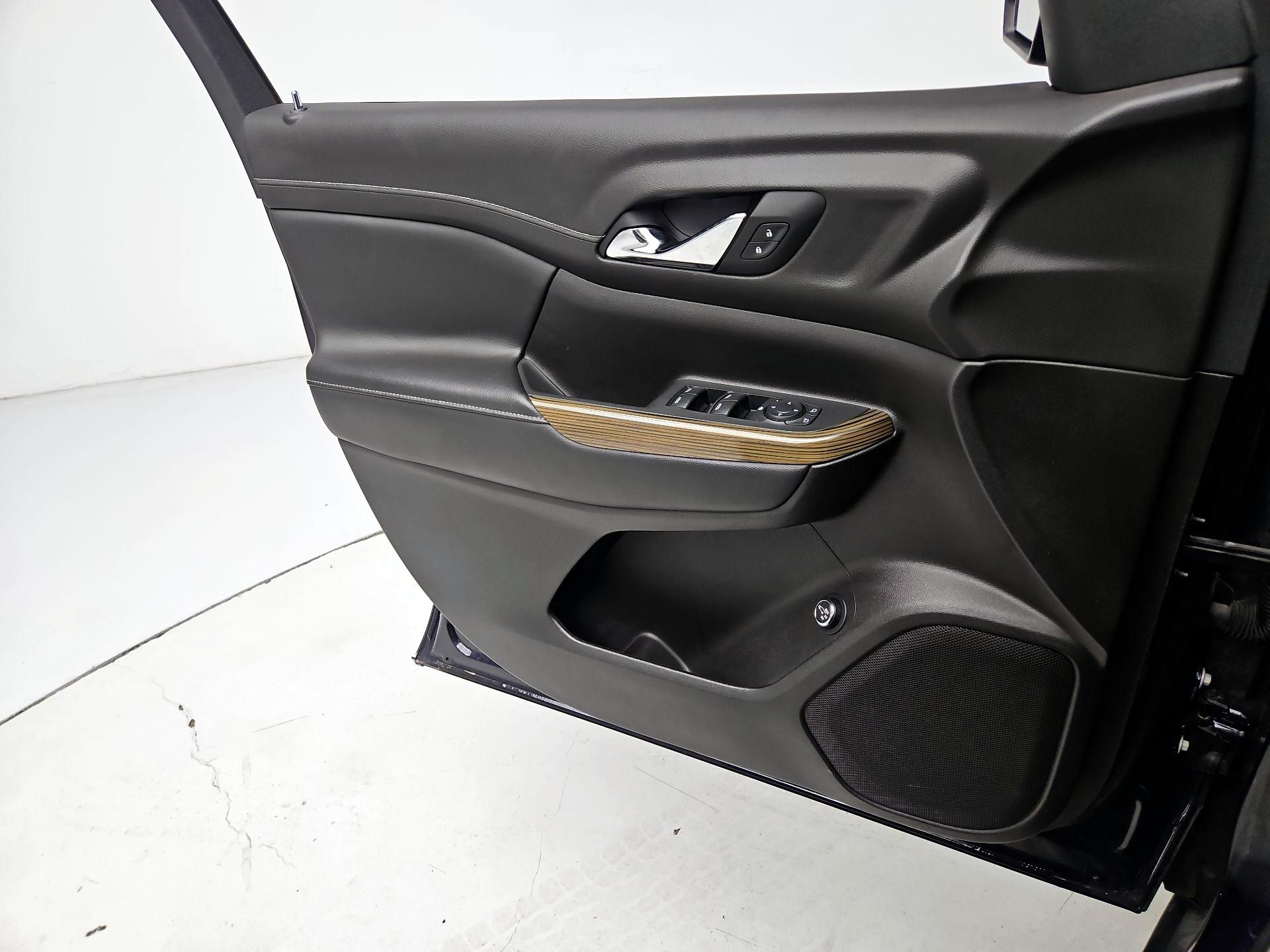 Thumbnail: 2021 GMC Acadia - 12