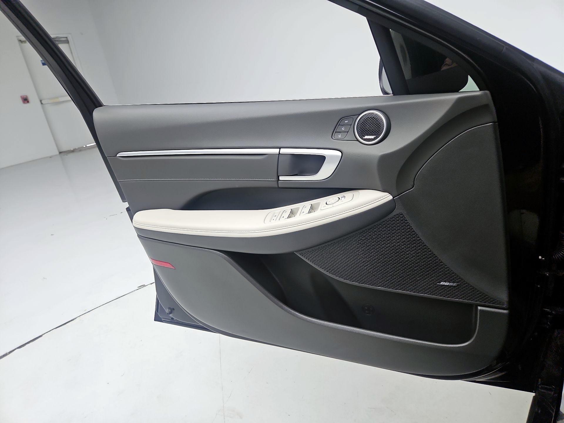 Thumbnail: 2022 Hyundai Sonata - 12