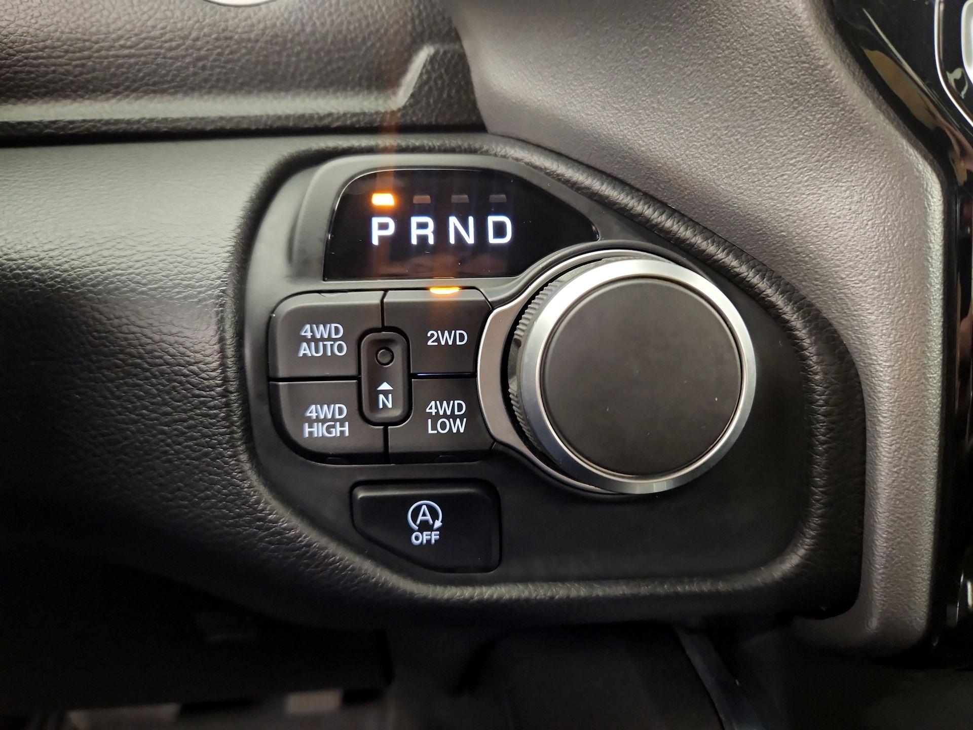 Thumbnail: 2025 RAM 1500 - 18