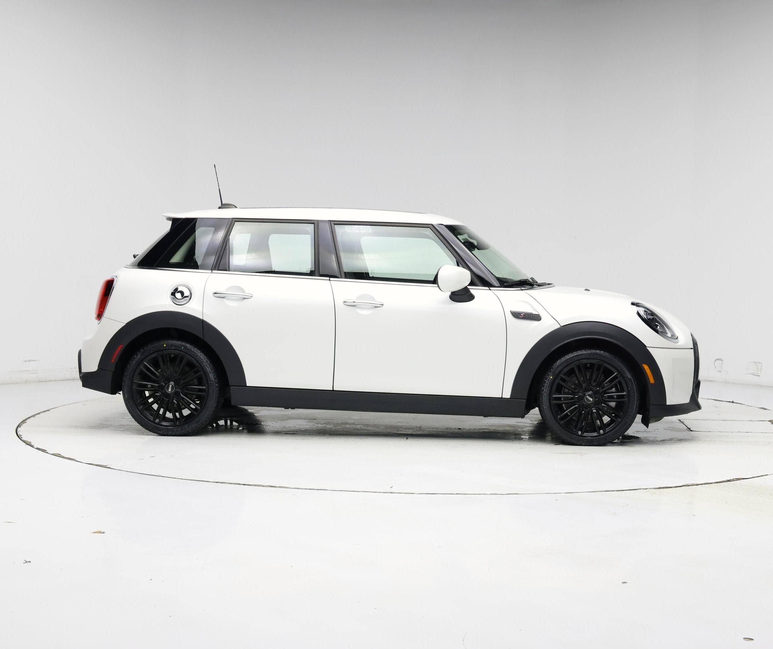 Thumbnail: 2024 MINI Cooper Hardtop - 7