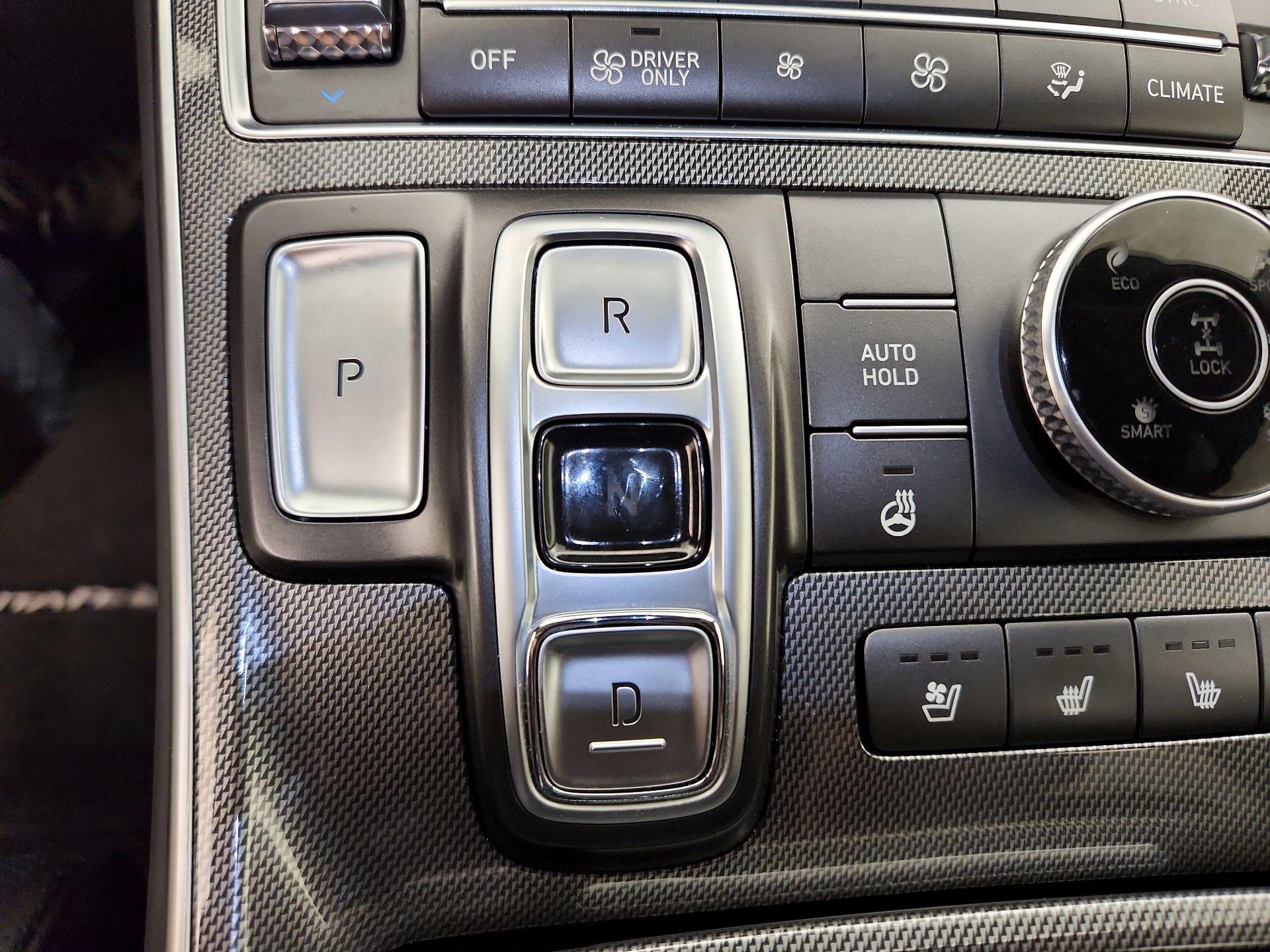 Thumbnail: 2023 Hyundai Santa Fe - 18