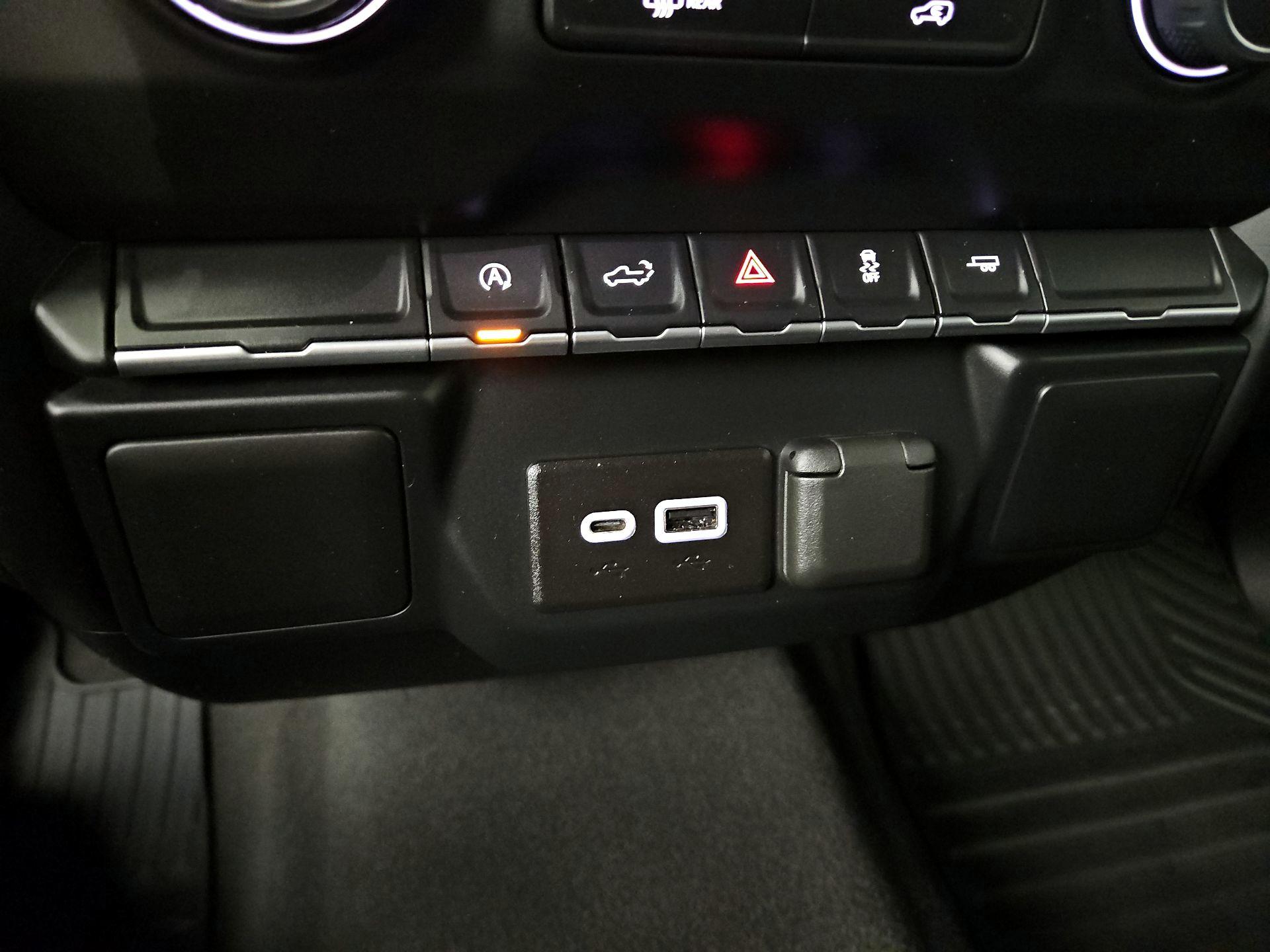 Thumbnail: 2022 Chevrolet Silverado 1500 - 18