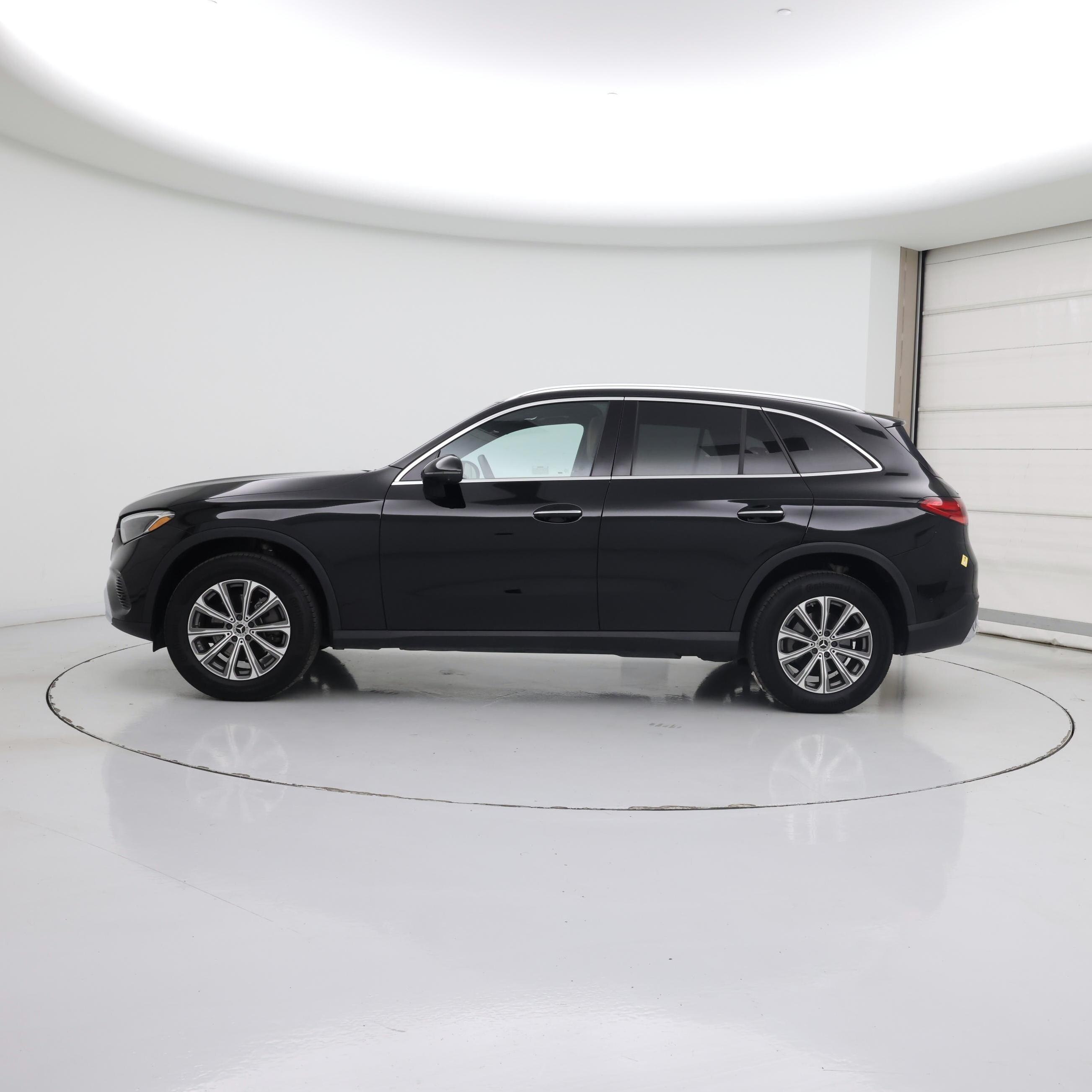 Thumbnail: 2023 Mercedes-Benz GLC - 3