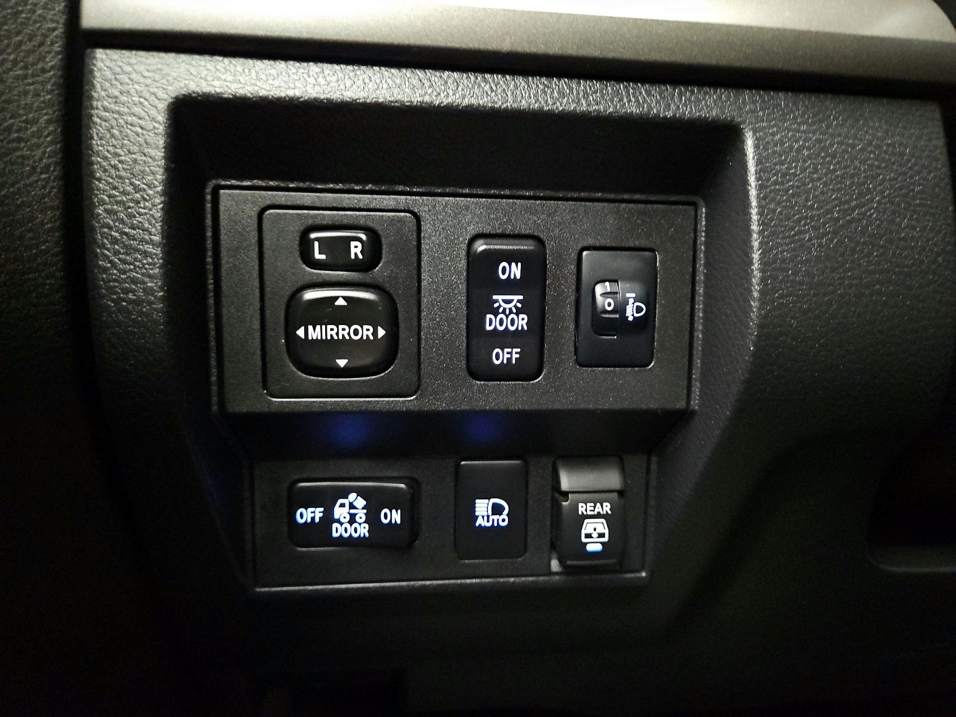 Thumbnail: 2021 Toyota Tundra - 13