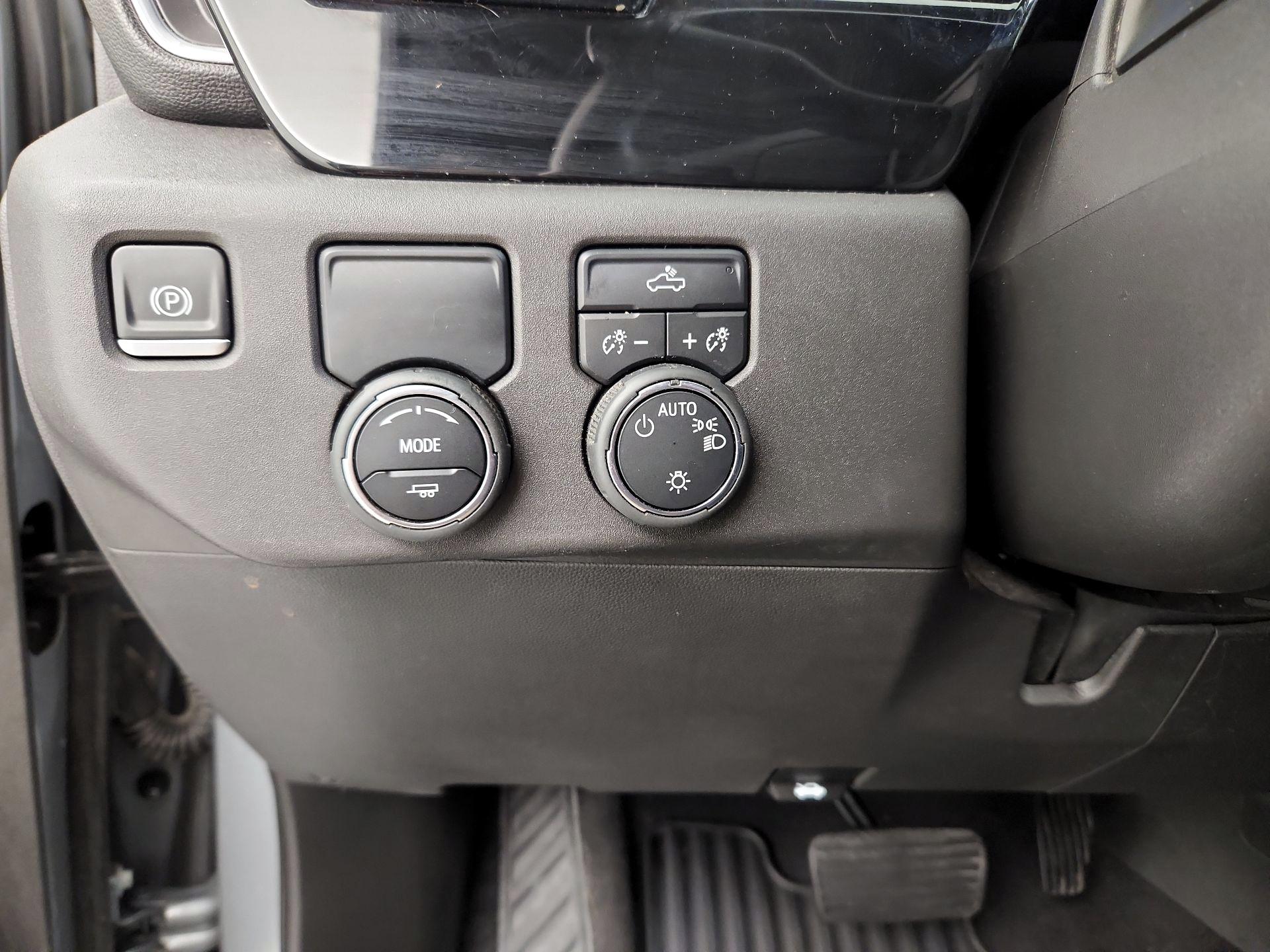 Thumbnail: 2023 Chevrolet Silverado 1500 - 13