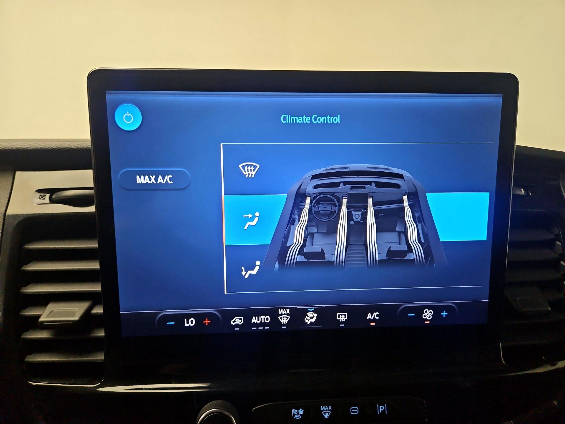 Thumbnail: 2023 Ford Transit Series - 17