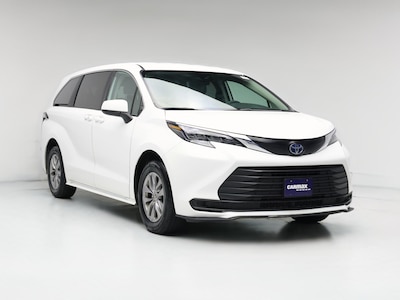 2024 Toyota Sienna Hybrid LE