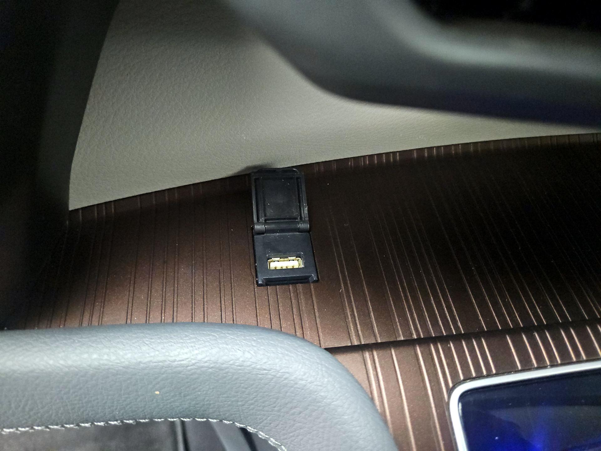 Thumbnail: 2024 Toyota Sienna - 18