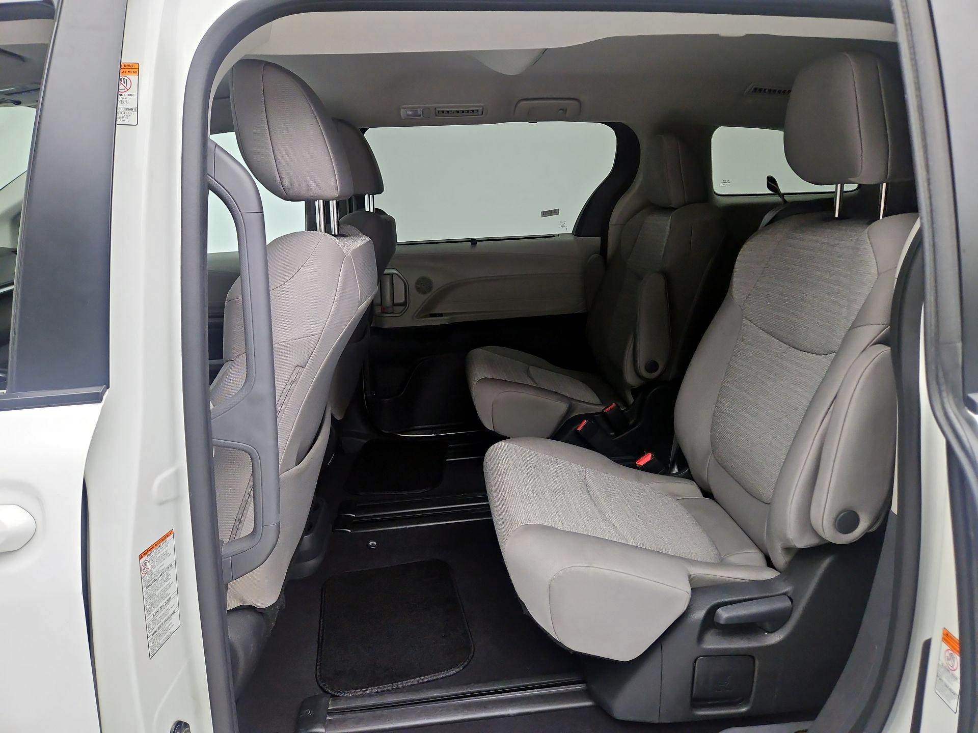 Thumbnail: 2024 Toyota Sienna - 19