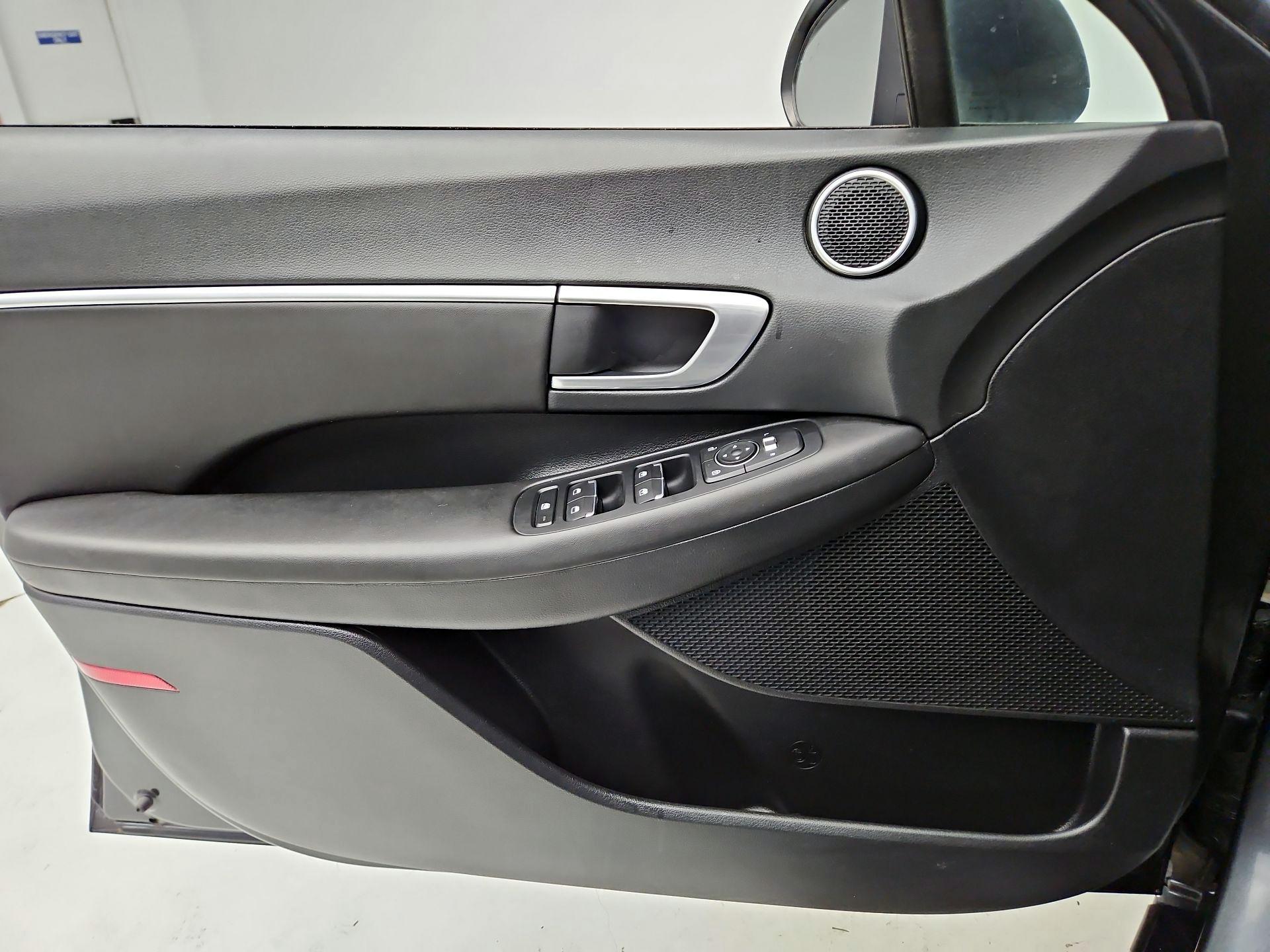 Thumbnail: 2023 Hyundai Sonata - 12