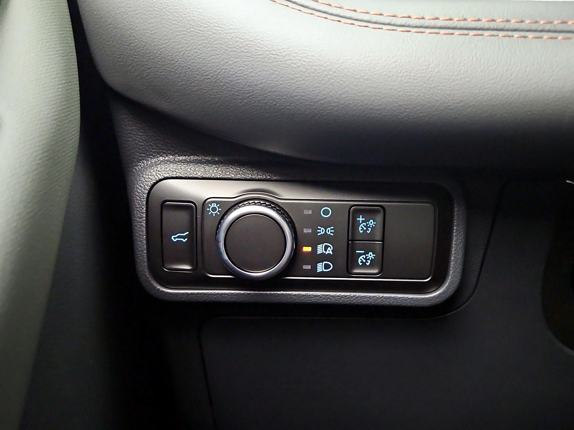 Thumbnail: 2025 Ford Explorer - 13