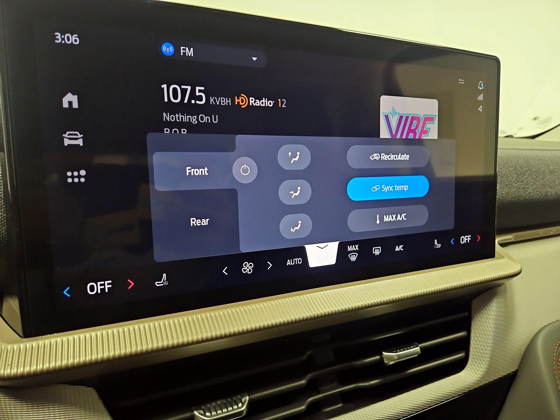 Thumbnail: 2025 Ford Explorer - 17