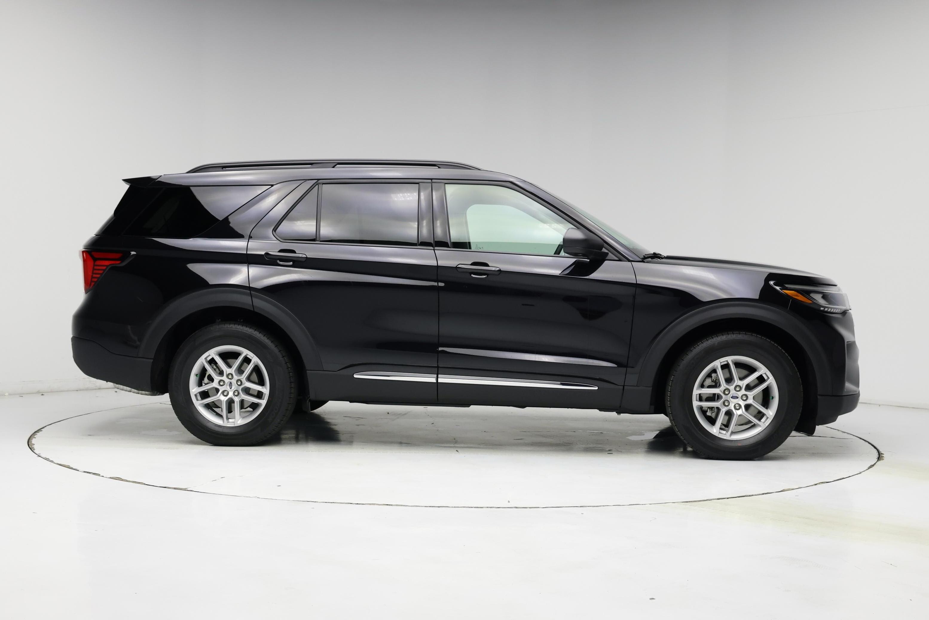 Thumbnail: 2025 Ford Explorer - 7