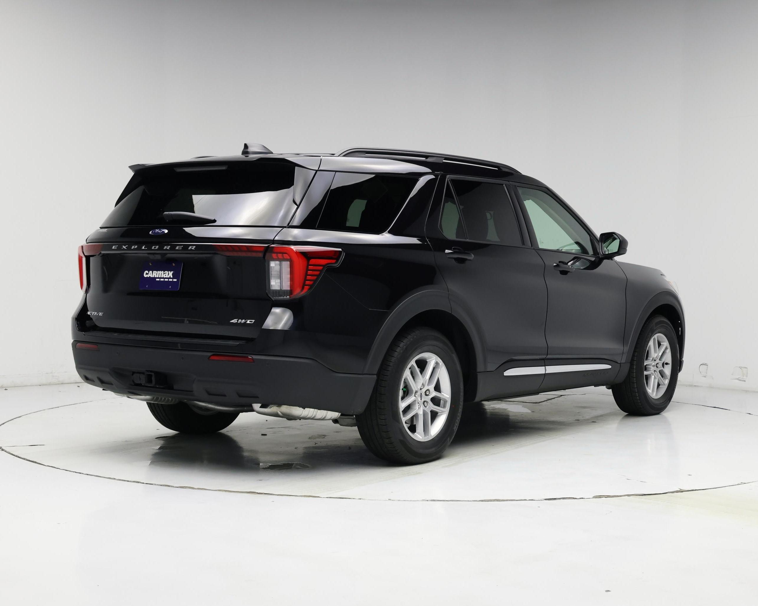 Thumbnail: 2025 Ford Explorer - 8