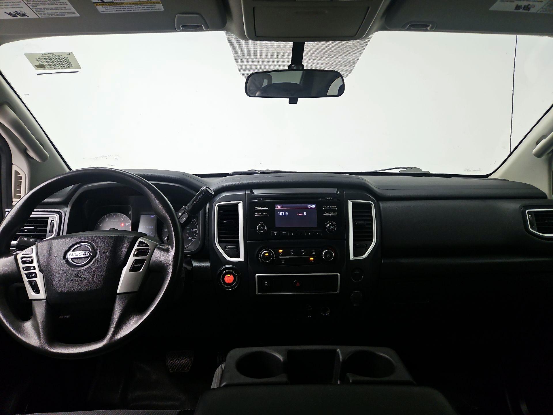 Thumbnail: 2017 Nissan Titan - 9