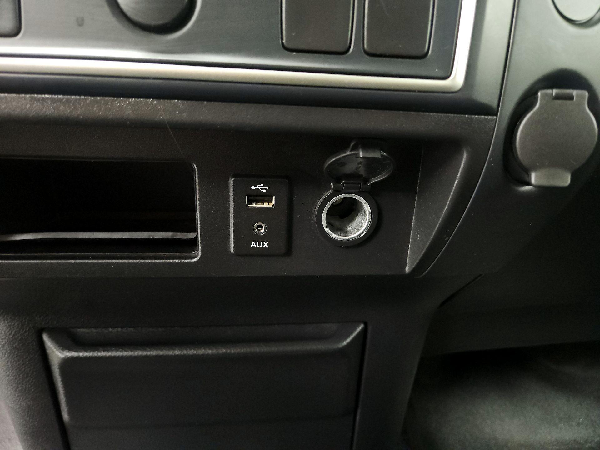 Thumbnail: 2017 Nissan Titan - 17