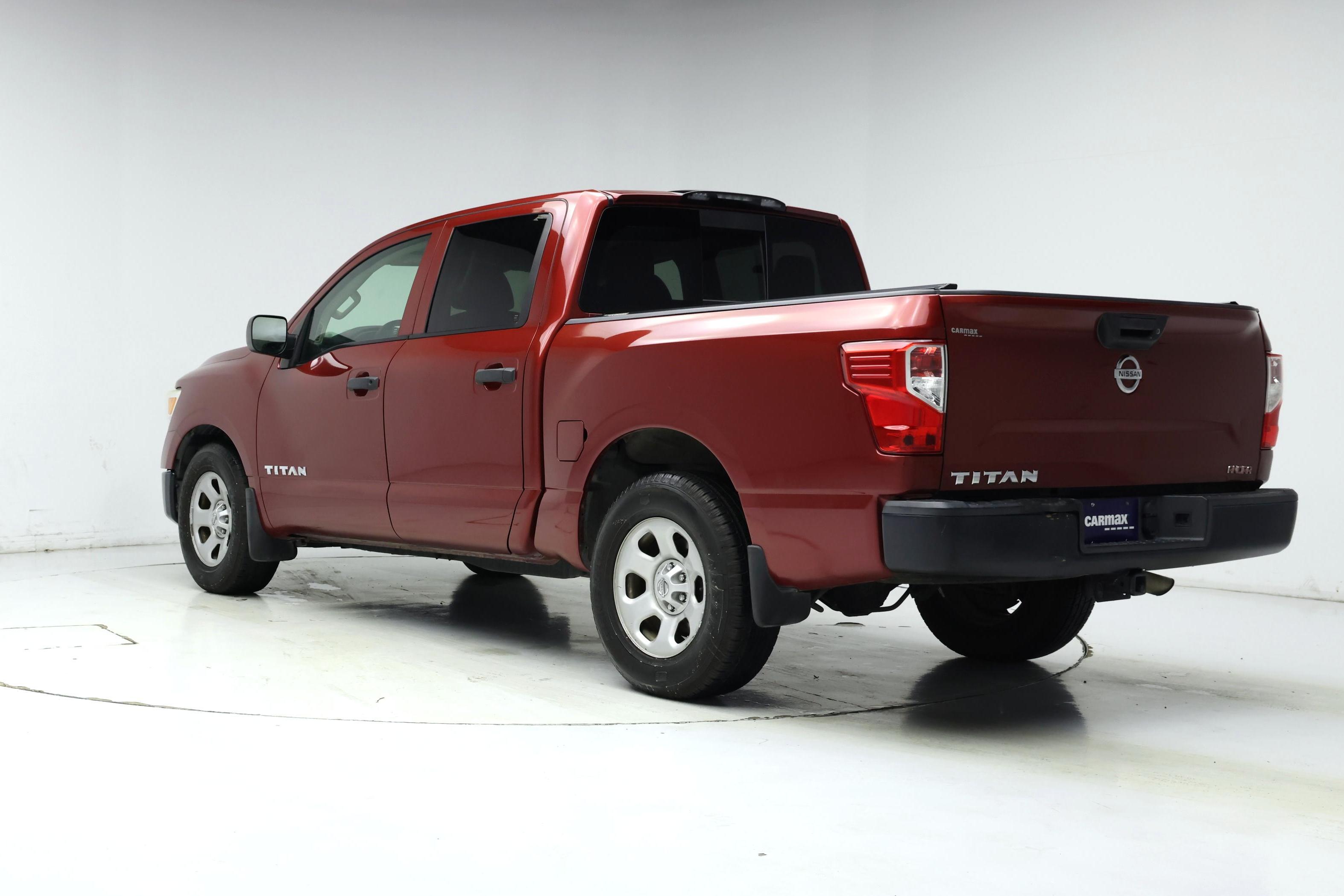 Thumbnail: 2017 Nissan Titan - 2