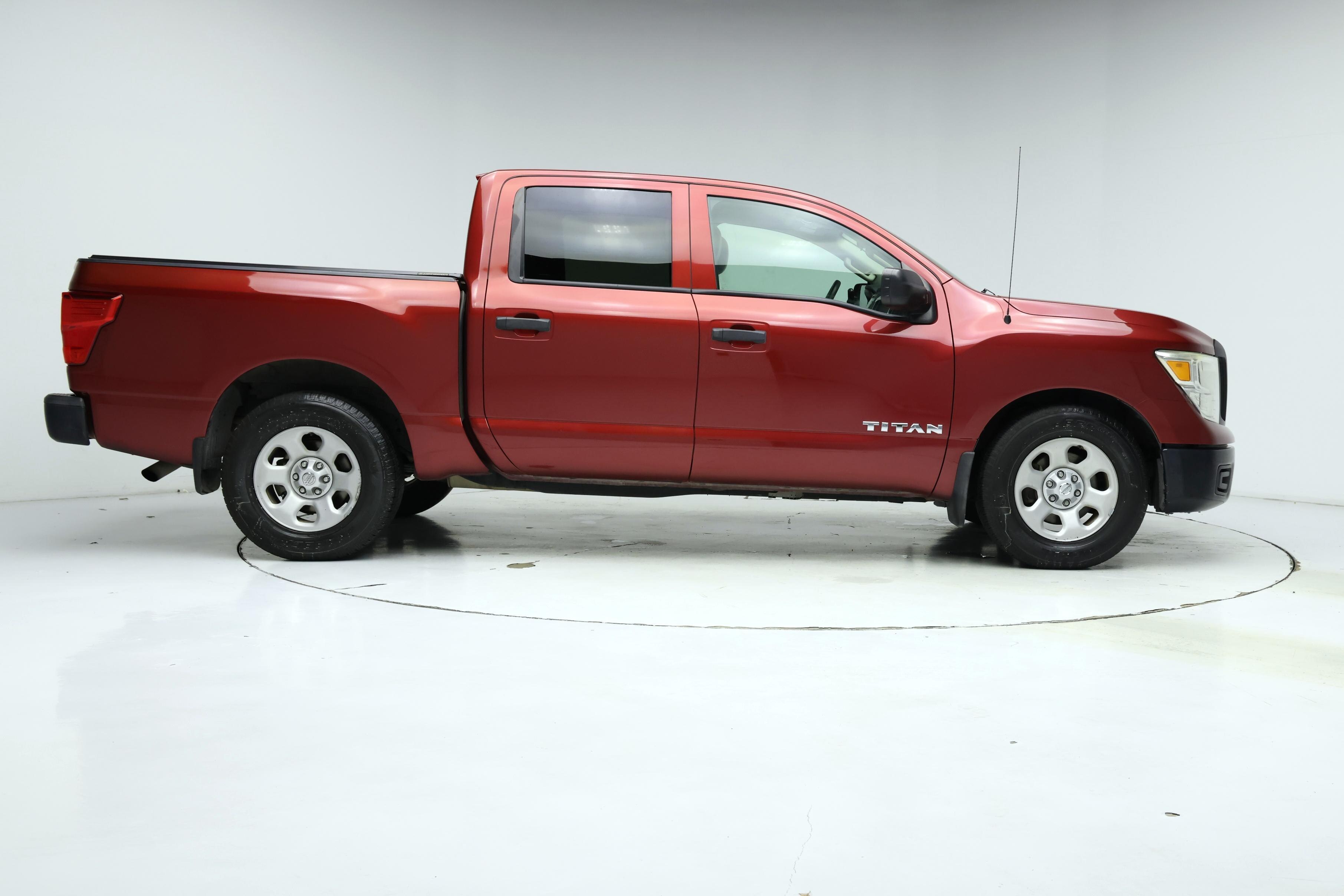 Thumbnail: 2017 Nissan Titan - 7