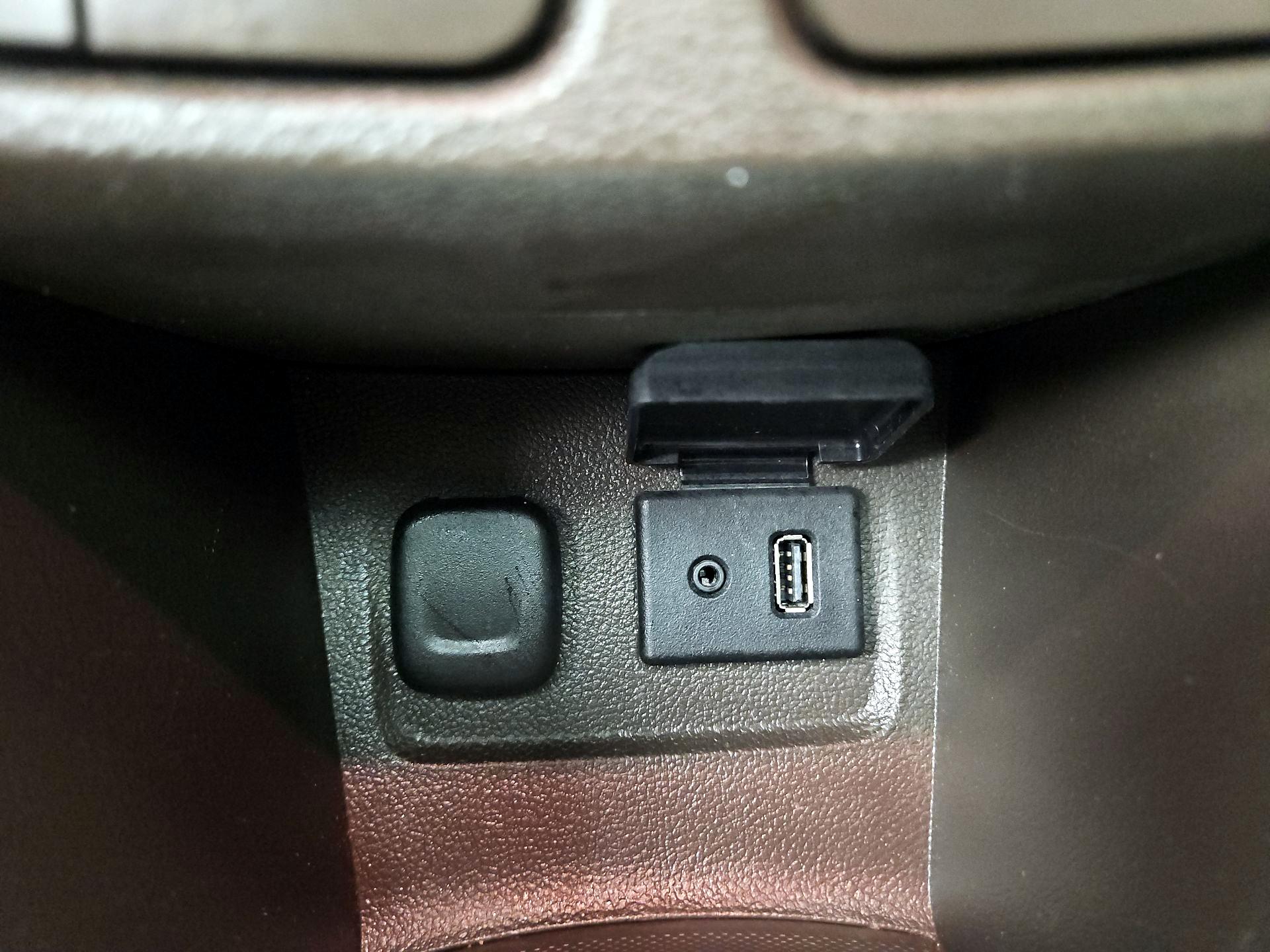 Thumbnail: 2015 Buick Encore - 18