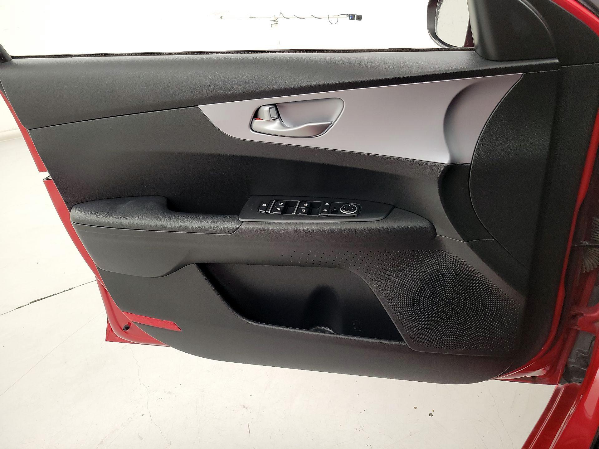 Thumbnail: 2023 Kia Forte - 12