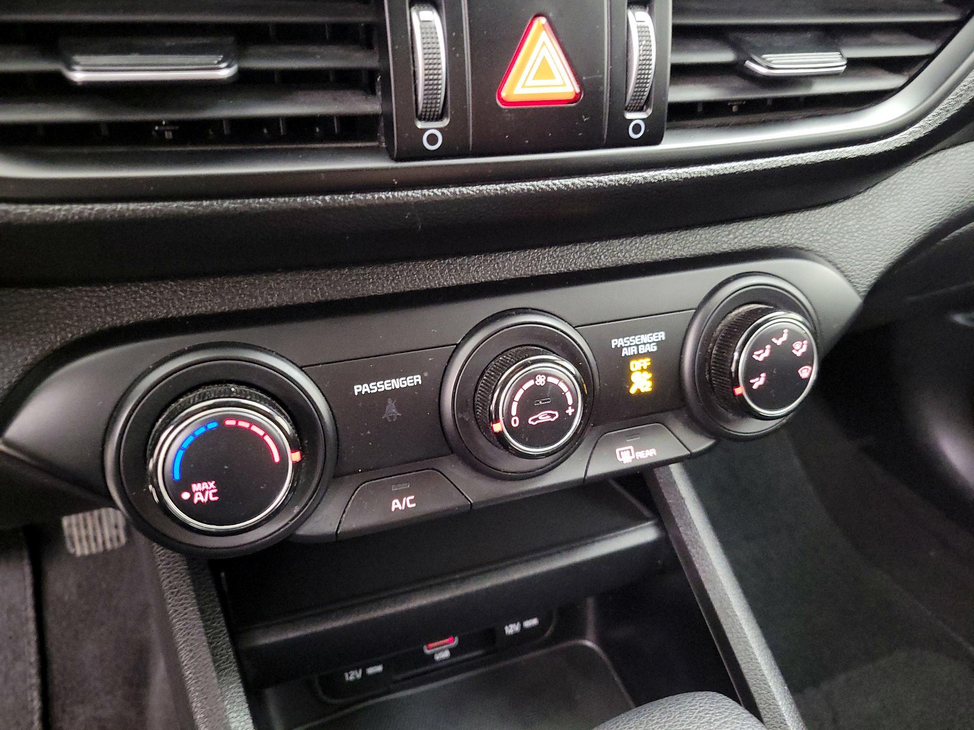 Thumbnail: 2023 Kia Forte - 16