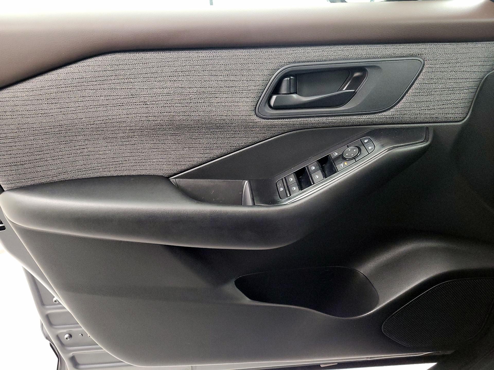 Thumbnail: 2023 Nissan Rogue - 12