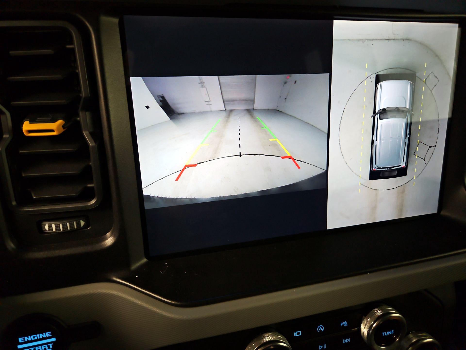 Thumbnail: 2022 Ford Bronco - 15