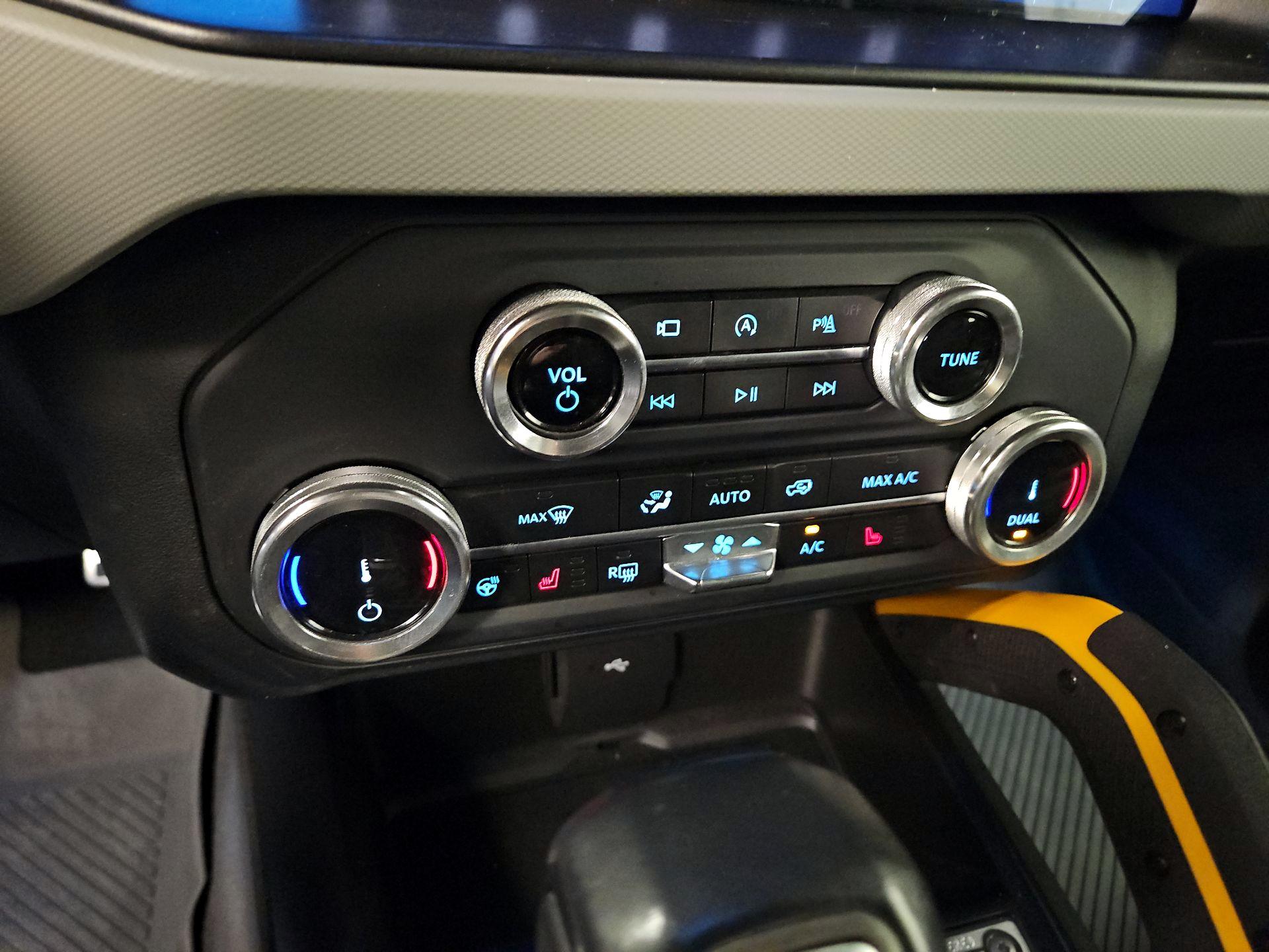 Thumbnail: 2022 Ford Bronco - 17