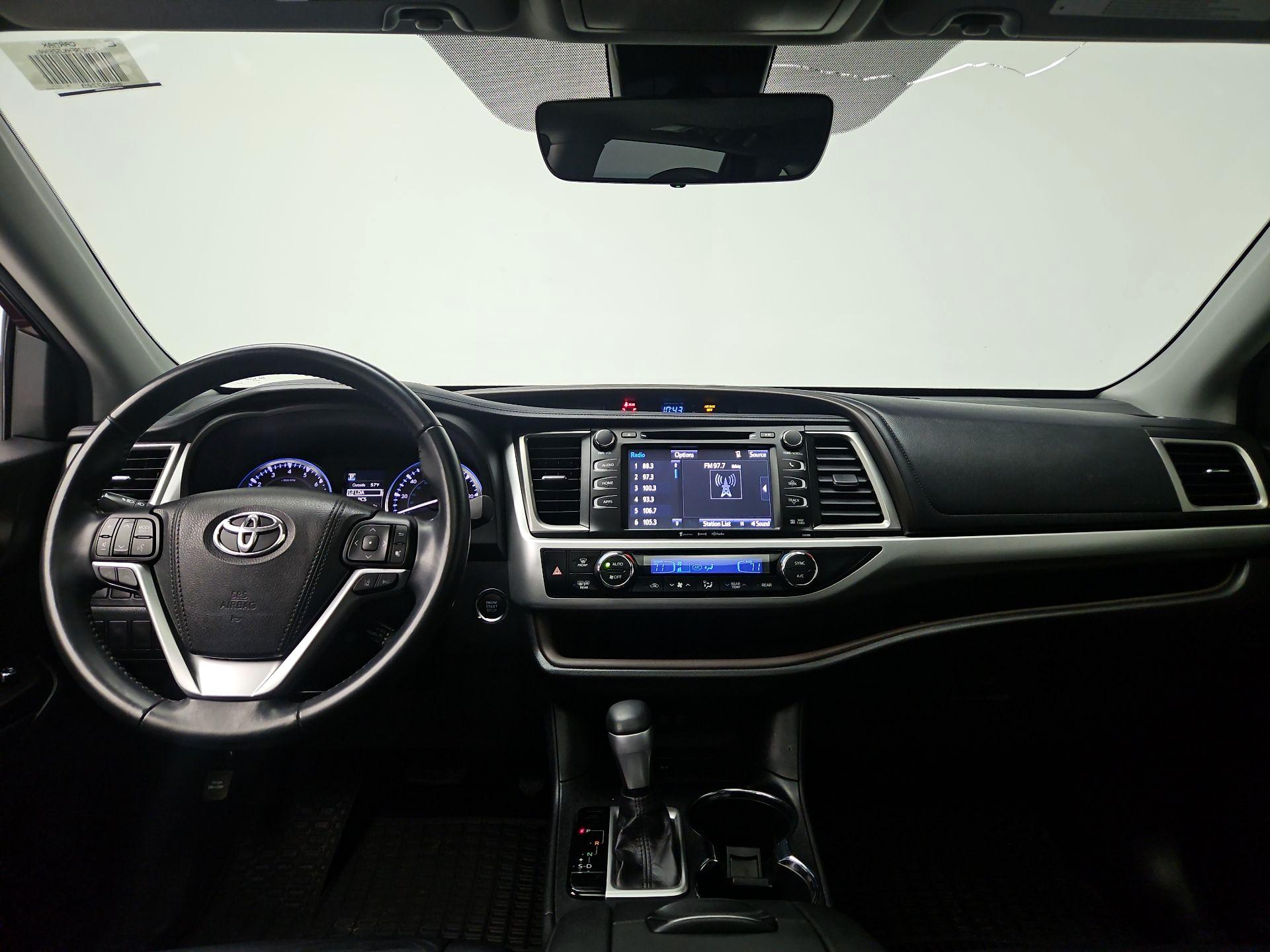 Thumbnail: 2018 Toyota Highlander - 9