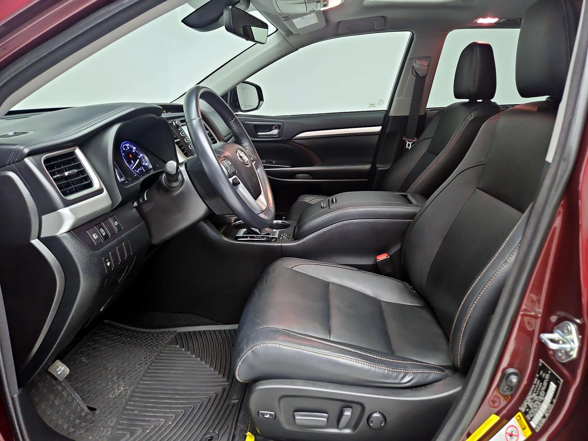 Thumbnail: 2018 Toyota Highlander - 11