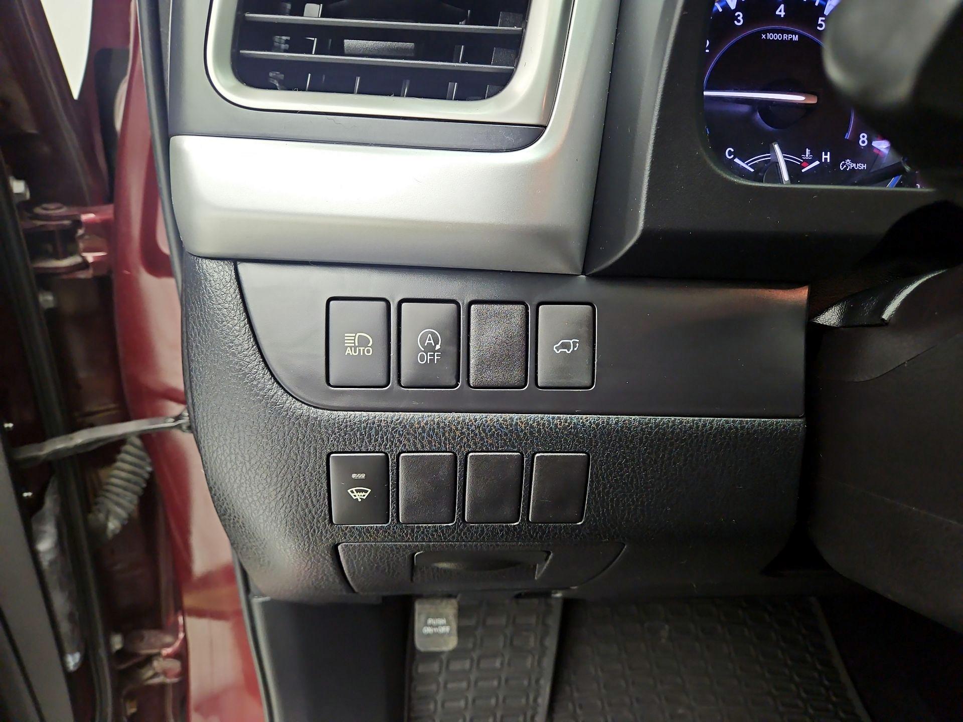 Thumbnail: 2018 Toyota Highlander - 13