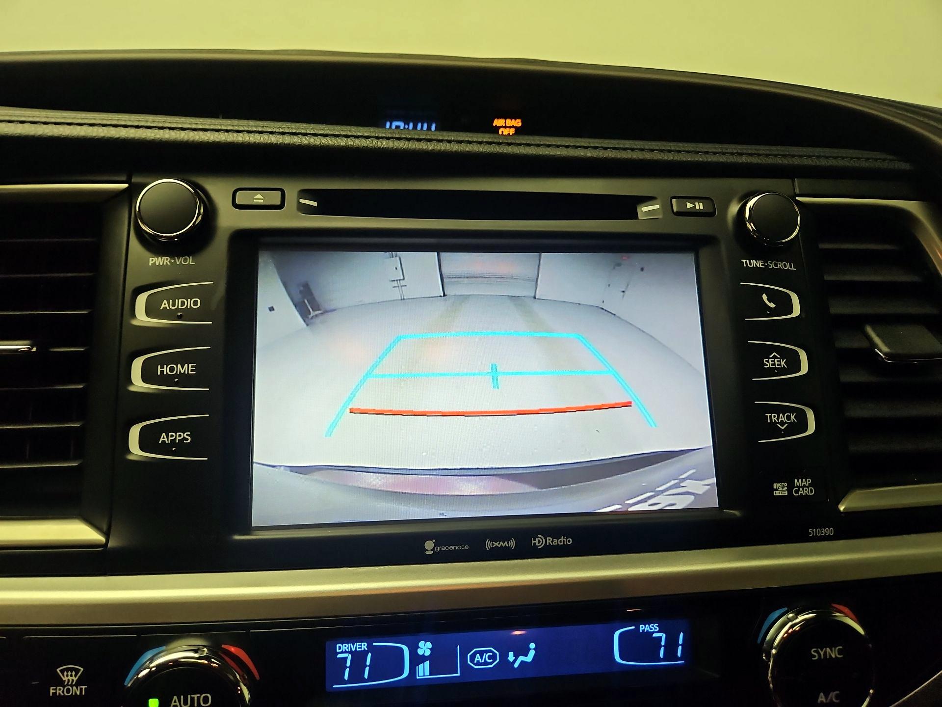 Thumbnail: 2018 Toyota Highlander - 15