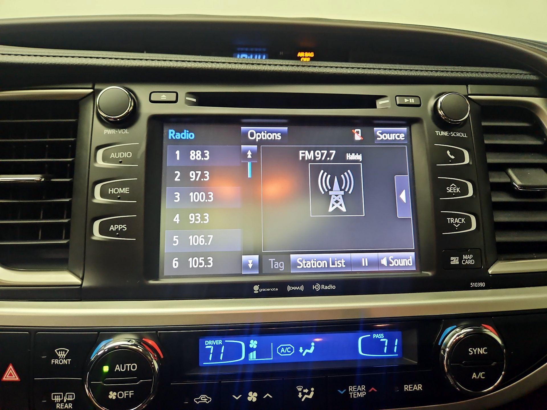 Thumbnail: 2018 Toyota Highlander - 16