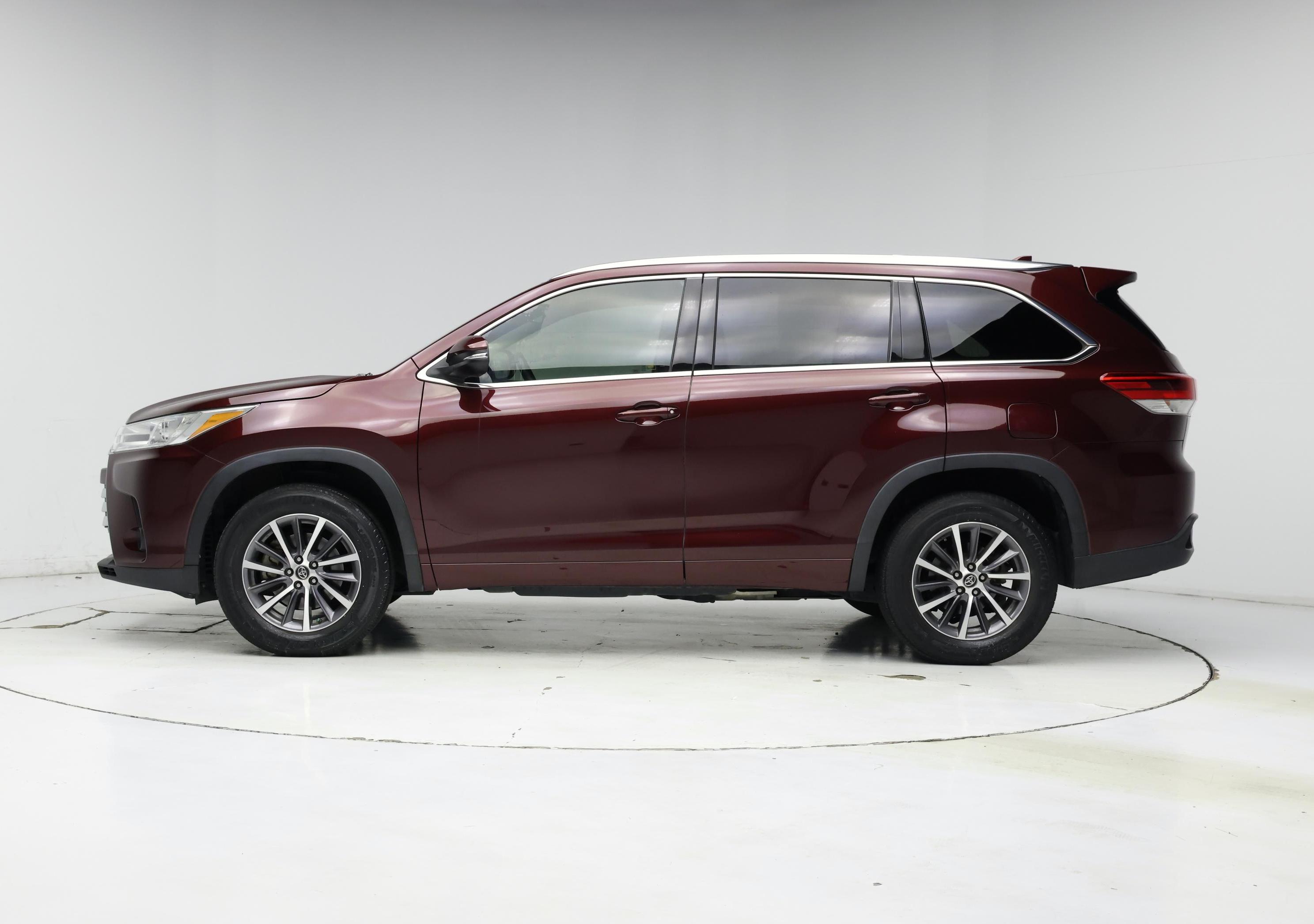 Thumbnail: 2018 Toyota Highlander - 3