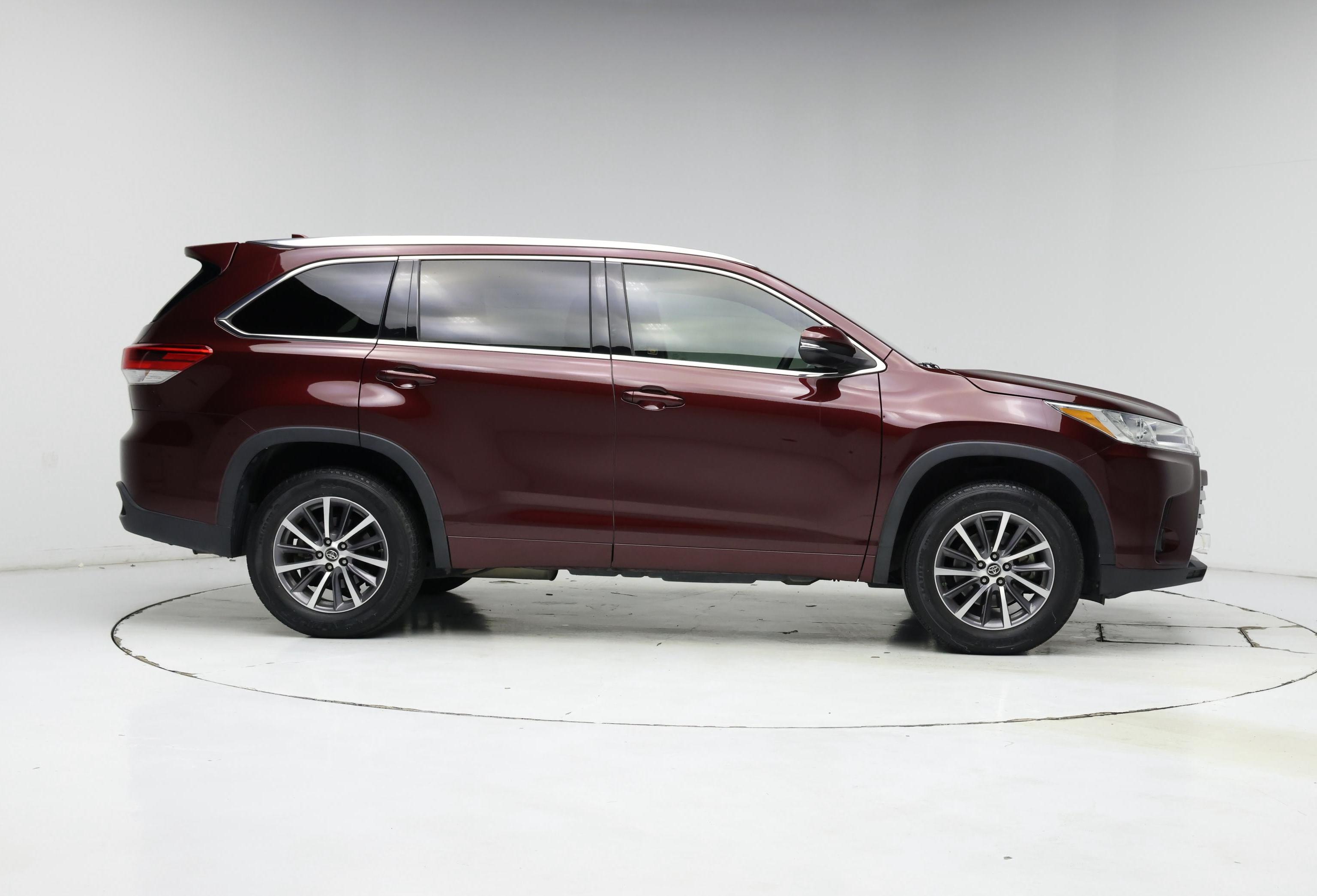 Thumbnail: 2018 Toyota Highlander - 7