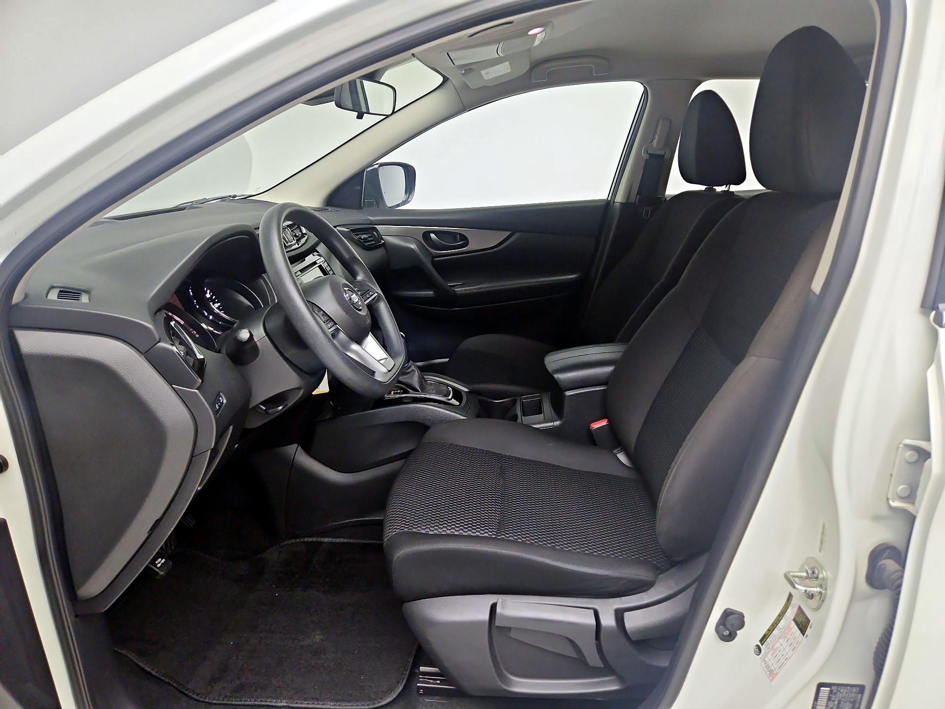 Thumbnail: 2021 Nissan Rogue Sport - 11