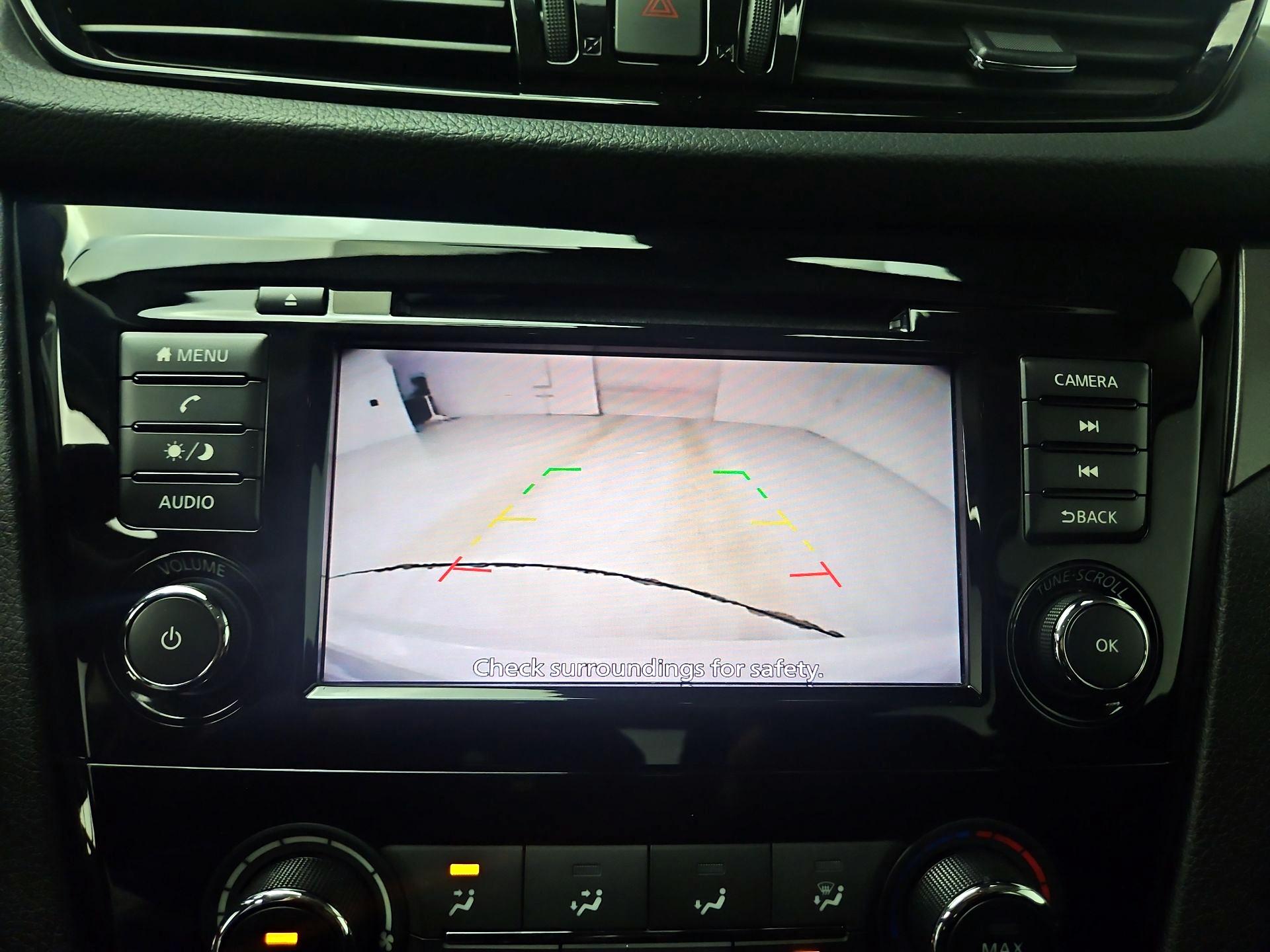 Thumbnail: 2021 Nissan Rogue Sport - 14