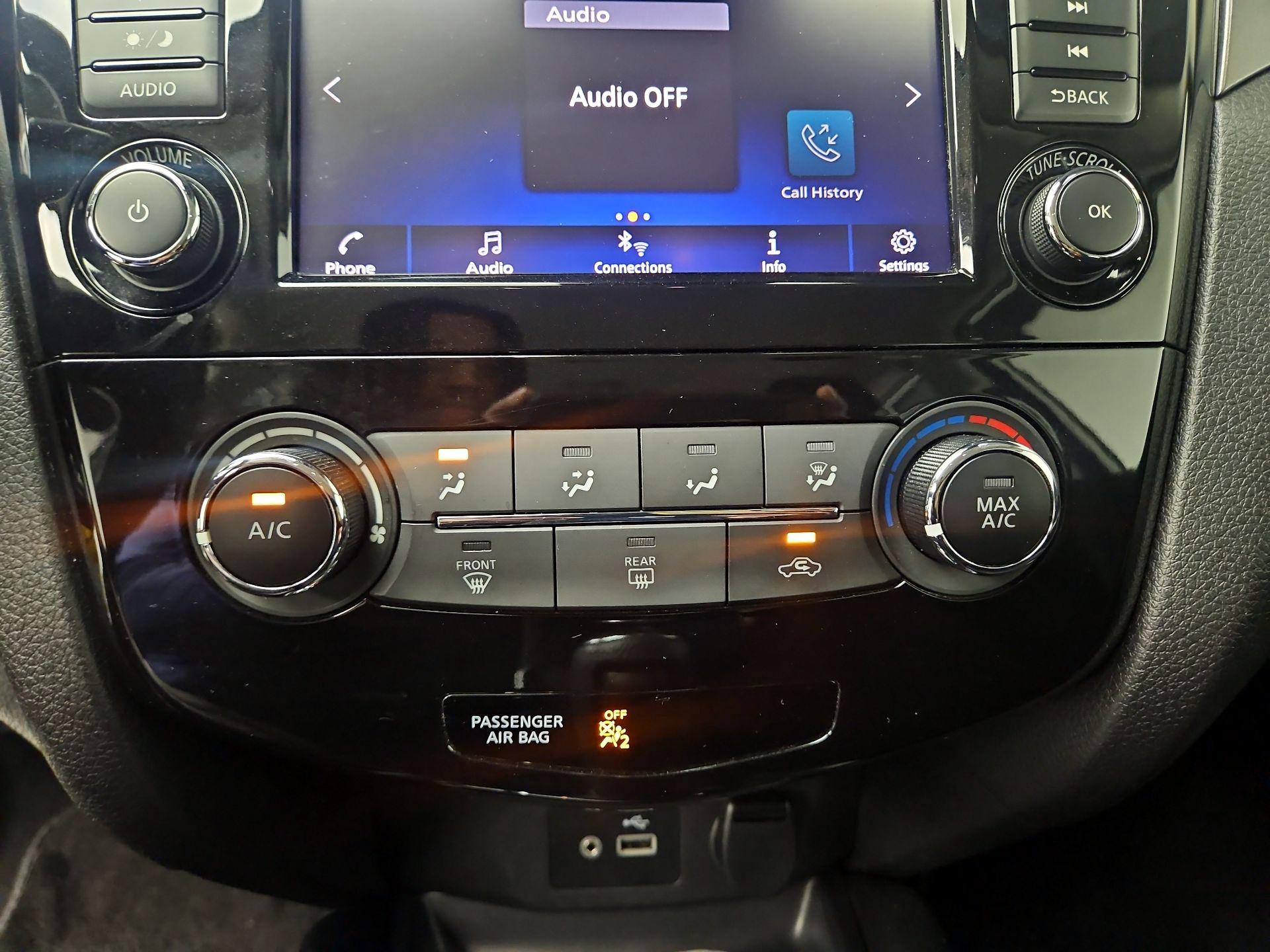 Thumbnail: 2021 Nissan Rogue Sport - 16