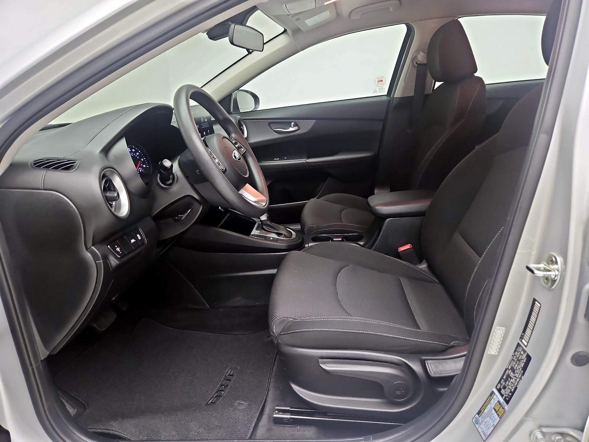 Thumbnail: 2021 Kia Forte - 11