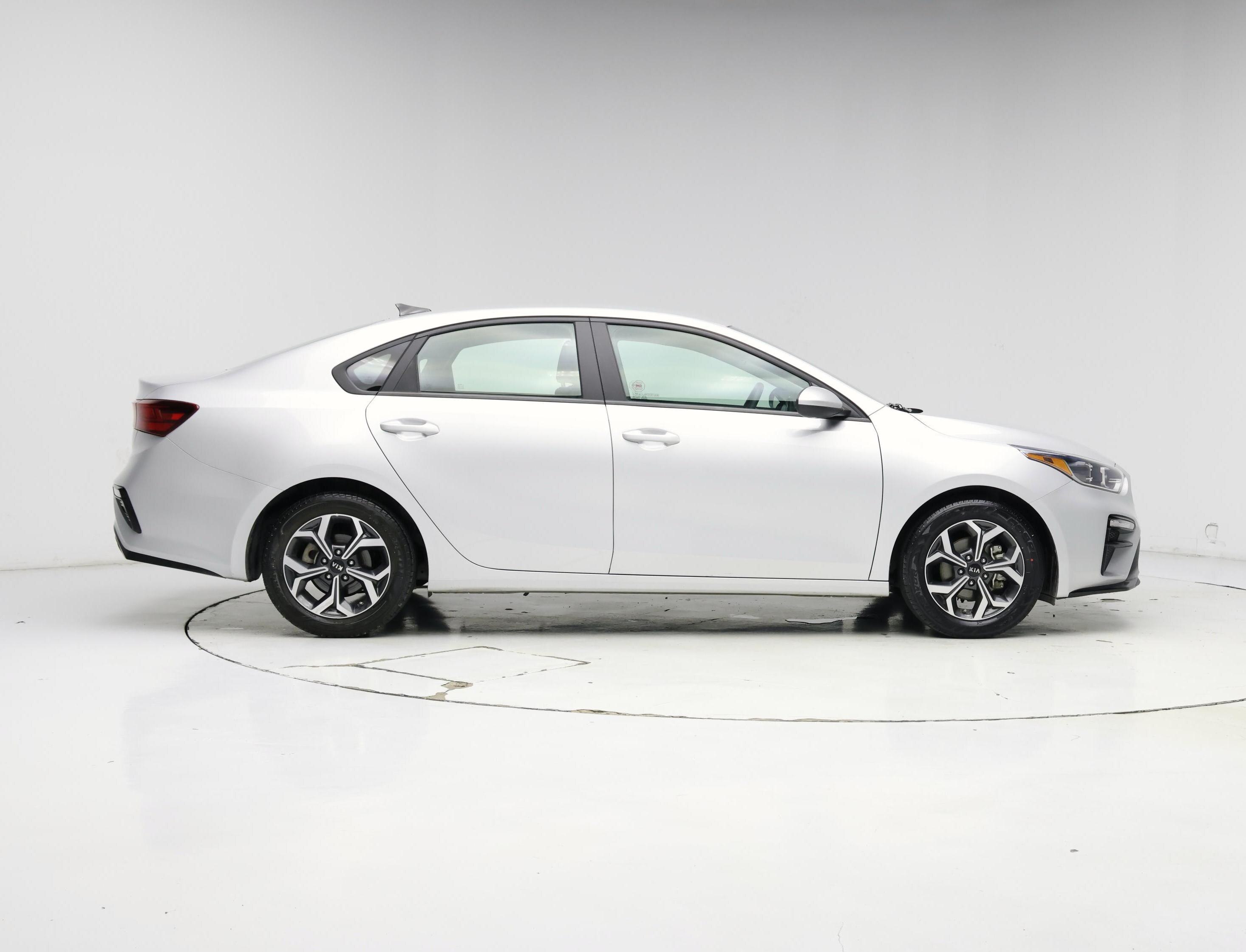 Thumbnail: 2021 Kia Forte - 7