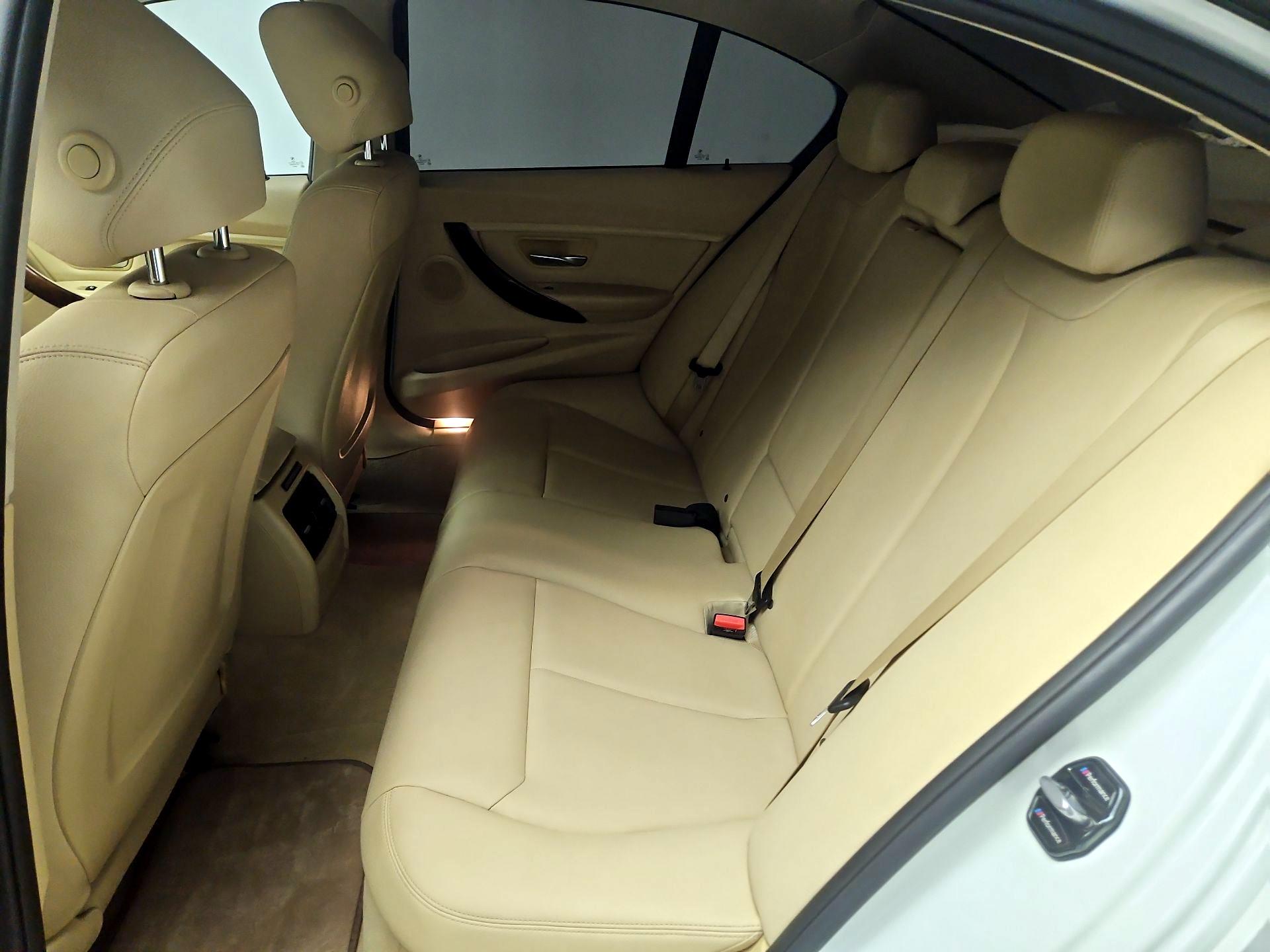 Thumbnail: 2014 BMW 3 Series - 16